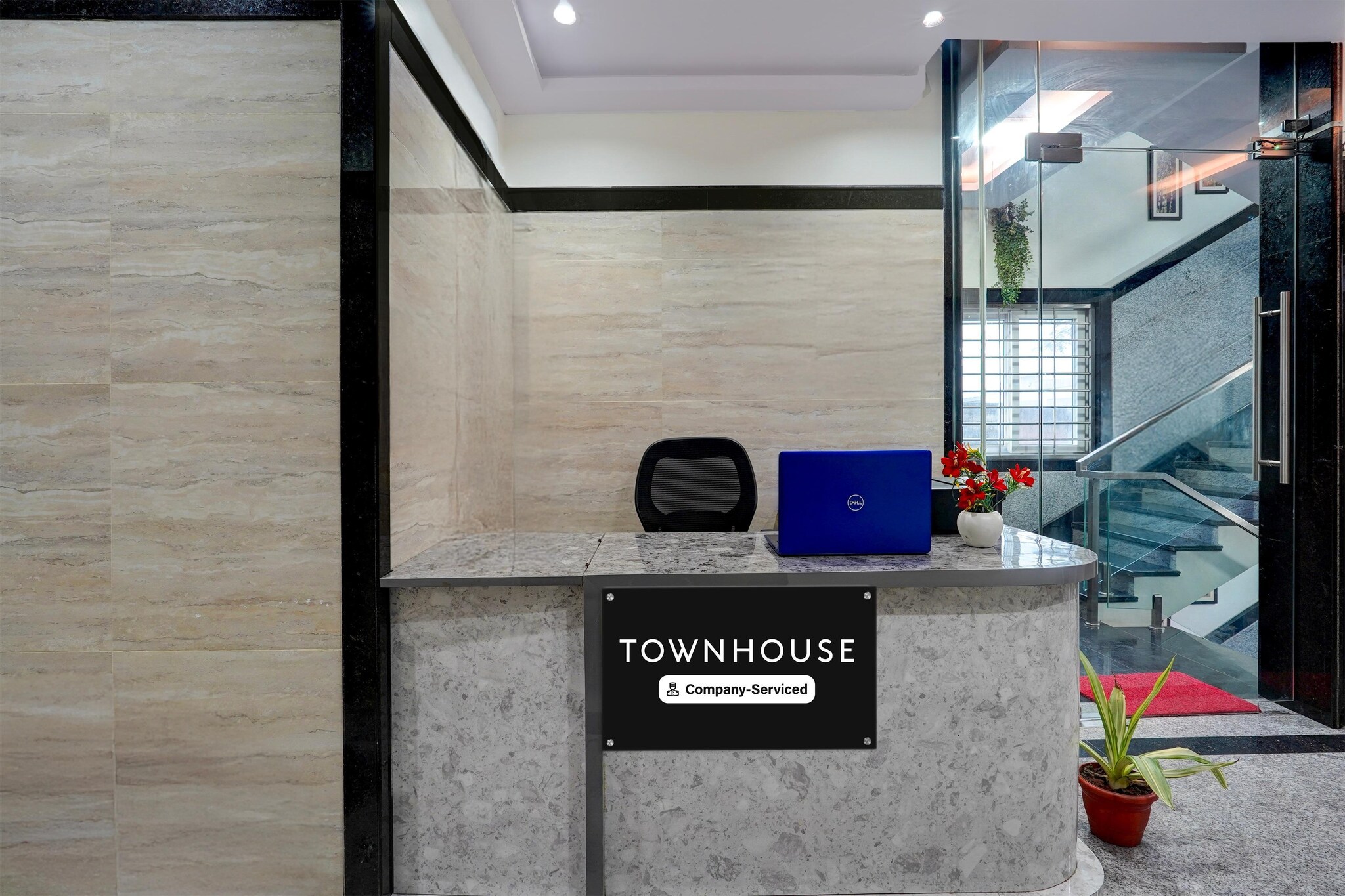 Ground floor: (bedroom(double bed, TV, seating area, air conditioning, telephone), bathroom(bathtub or shower, washbasin, toilet, Towels incl., shampoo, body soap, hot water))