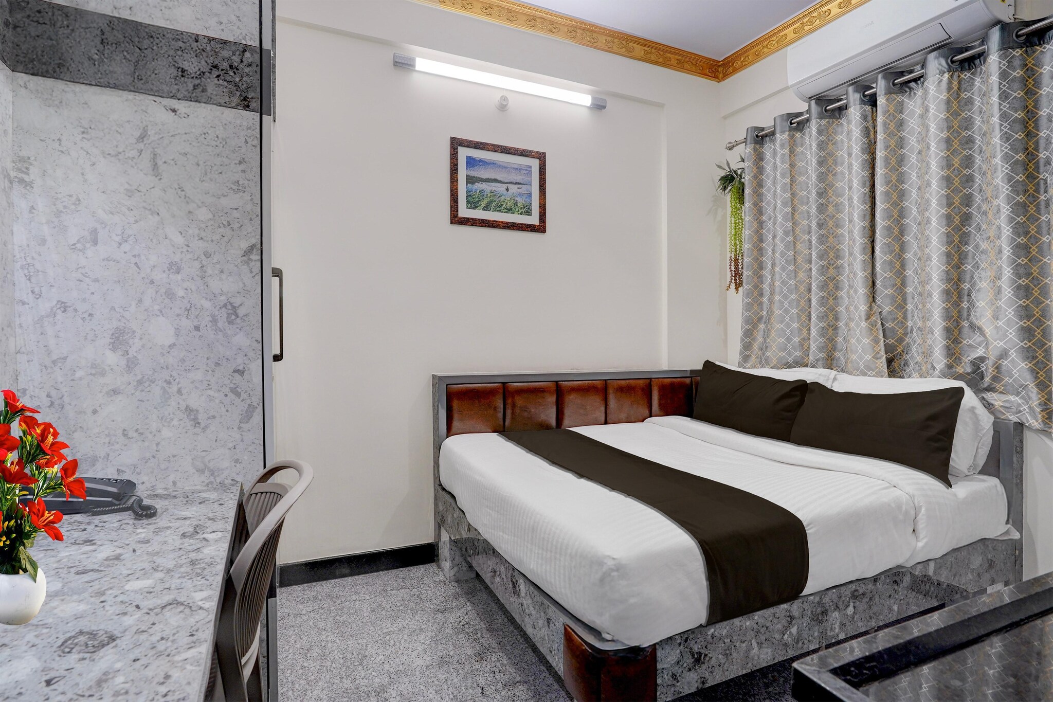 Deluxe Townhouse Koramangala Road Complex