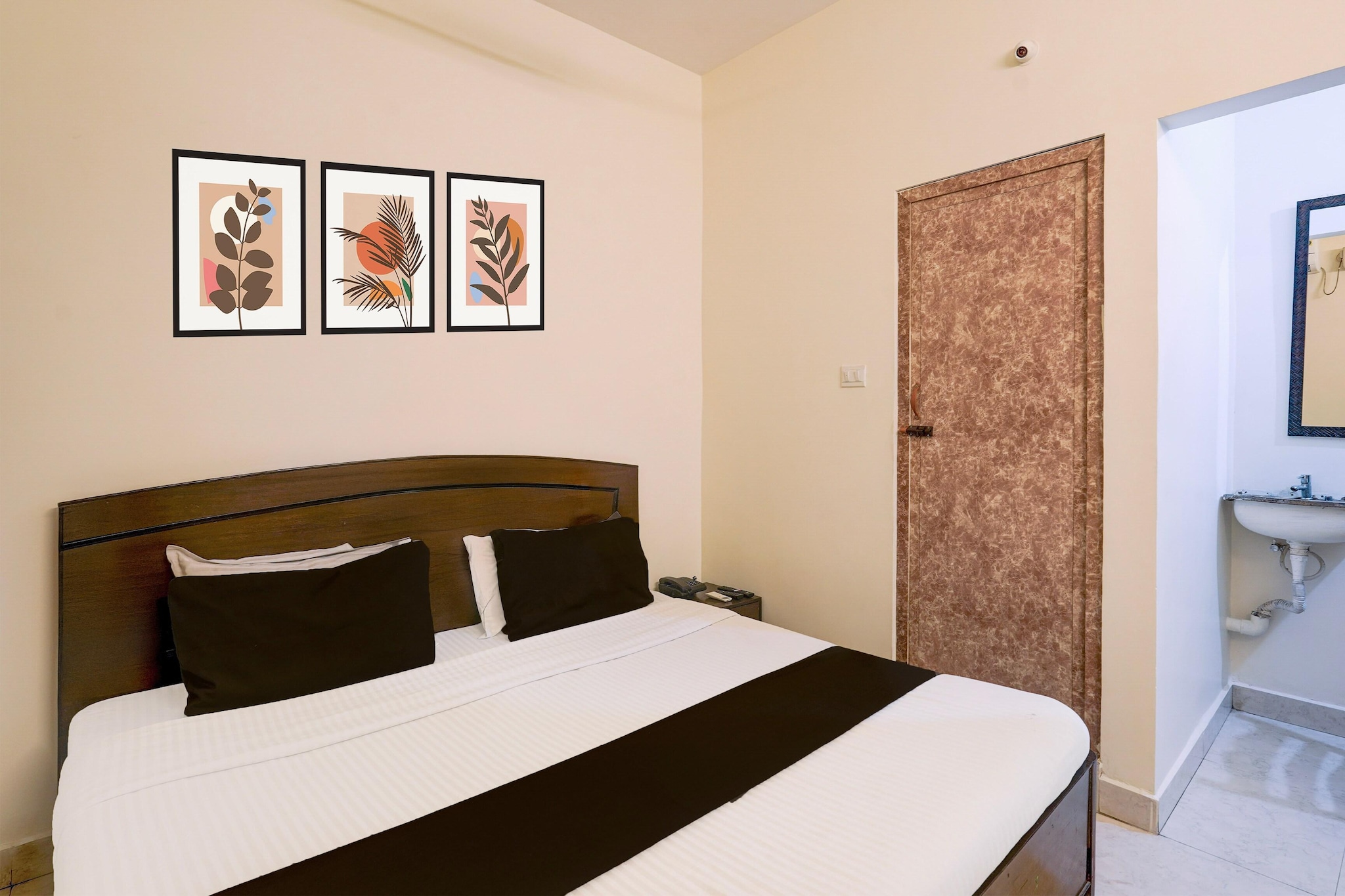 Comfortable Accommodations: Collection O Thousand Lights Chennai offers 3-star hotel rooms with air-conditioning, private bathrooms, work desks, and free WiFi. Each room includes a seating area, TV, and wardrobe, ensuring a pleasant stay.
Convenient Facilities: Guests can enjoy a lounge, 24-hour front desk, family rooms, and room service. Additional amenities include free toiletries, bath or shower, and a work desk, catering to all needs.
Dining Options: A continental and à la carte breakfast is available, providing a variety of options to start the day.
Prime Location: Located in Chennai city centre, the hotel is a 14-minute walk from Spencer Plaza Mall. Nearby attractions include Government Museum Chennai (2 km) and Chennai International Airport (13 km).
1.Unmarried couples are warmly welcome at this property.
2. Guests with local ID proof are warmly welcome.
3.Foreign guests are welcome and allowed to stay at this property without any restrictions
4.Early Check-In Policy: A full day’s room rate will be charged for check-ins before 6:00 AM. Complimentary early check-in is available between 6:00 AM and 10:00 AM, subject to room availability.
5.Check-in is only available to guests aged 18 and above. Please provide a government-issued ID to confirm your age.