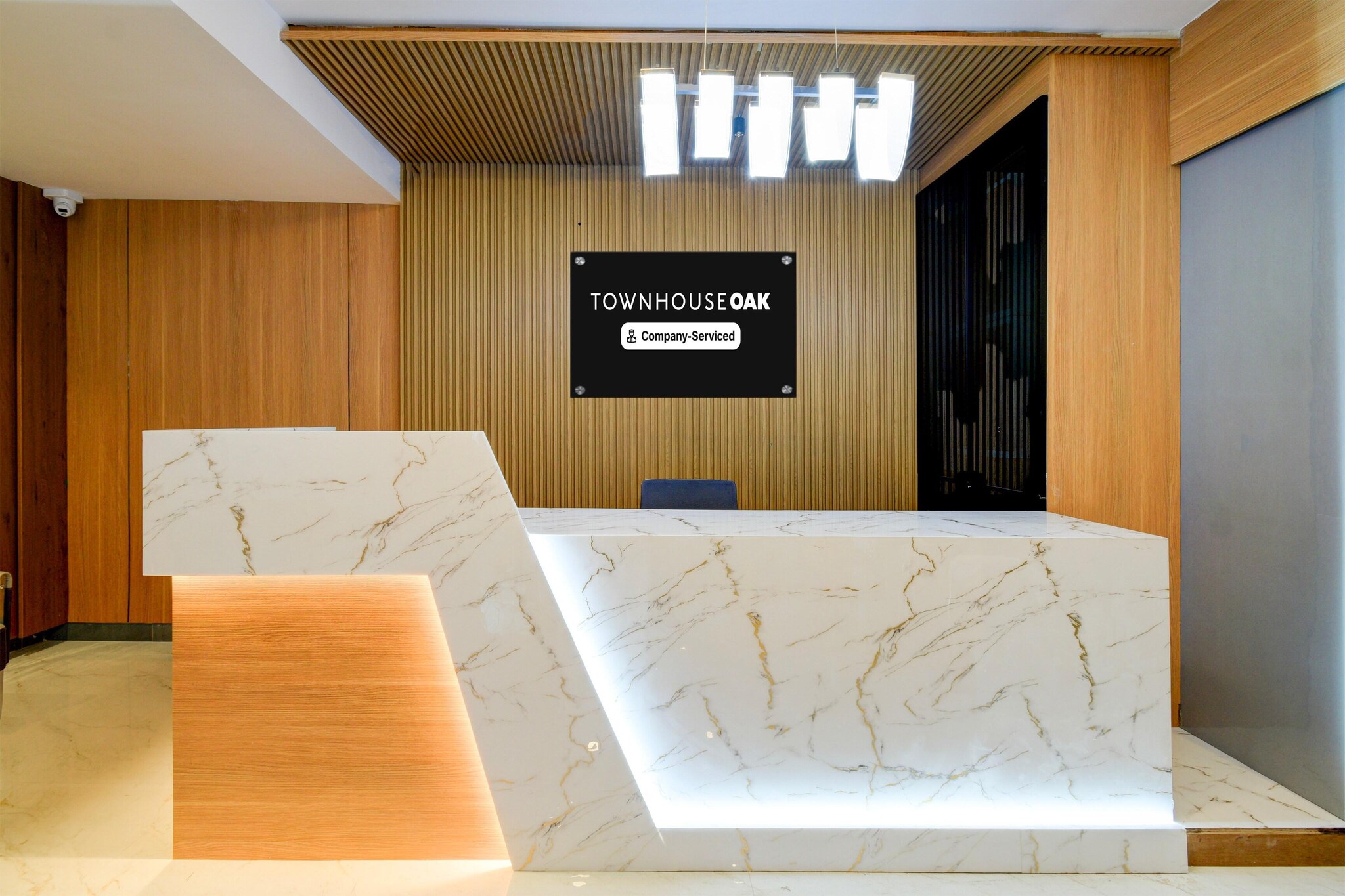 Super Townhouse Oak Premier
