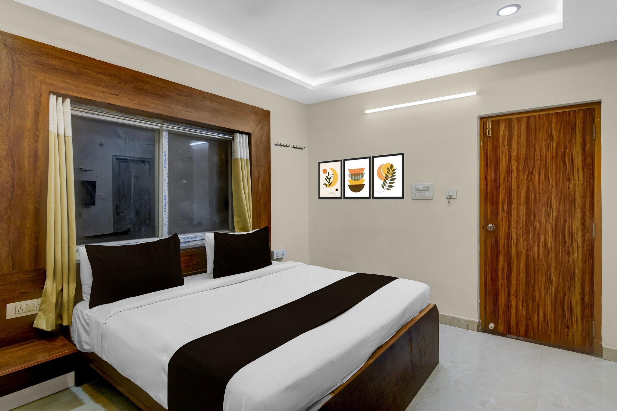 Enjoy a comfortable and hassle-free experience at our thoughtfully designed property. Each room is equipped with modern amenities, cozy bedding, and elegant decor to make you feel right at home. Located conveniently with easy access to public transport and major attractions, it's perfect for both business and leisure travelers. Cleanliness and guest comfort are our top priorities, and our team is available 24/7 to assist you throughout your stay.

Unmarried couples are warmly welcome at this property.			
Guests with local ID proof are warmly welcome.			
Foreign guests are welcome and allowed to stay at this property without any restrictions			
Early Check-In Policy: A full day’s room rate will be charged for check-ins before 6:00 AM. Complimentary early check-in is available between 6:00 AM and 10:00 AM, subject to room availability.			
 			
Check-in is only available to guests aged 18 and above. Please provide a government-issued ID to confirm your age.			