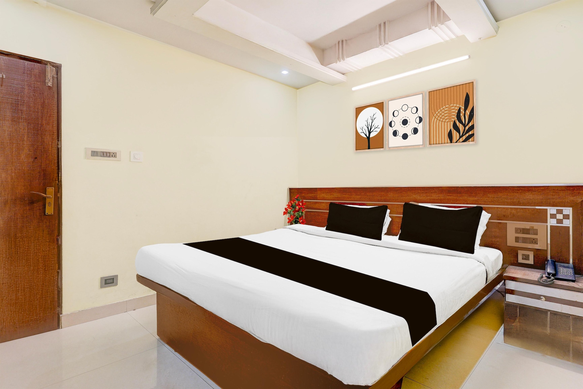 Enjoy a comfortable and hassle-free experience at our thoughtfully designed property. Each room is equipped with modern amenities, cozy bedding, and elegant decor to make you feel right at home. Located conveniently with easy access to public transport and major attractions, it's perfect for both business and leisure travelers. Cleanliness and guest comfort are our top priorities, and our team is available 24/7 to assist you throughout your stay.
Check-in is only available to guests aged 18 and above. Please provide a government-issued ID to confirm your age.