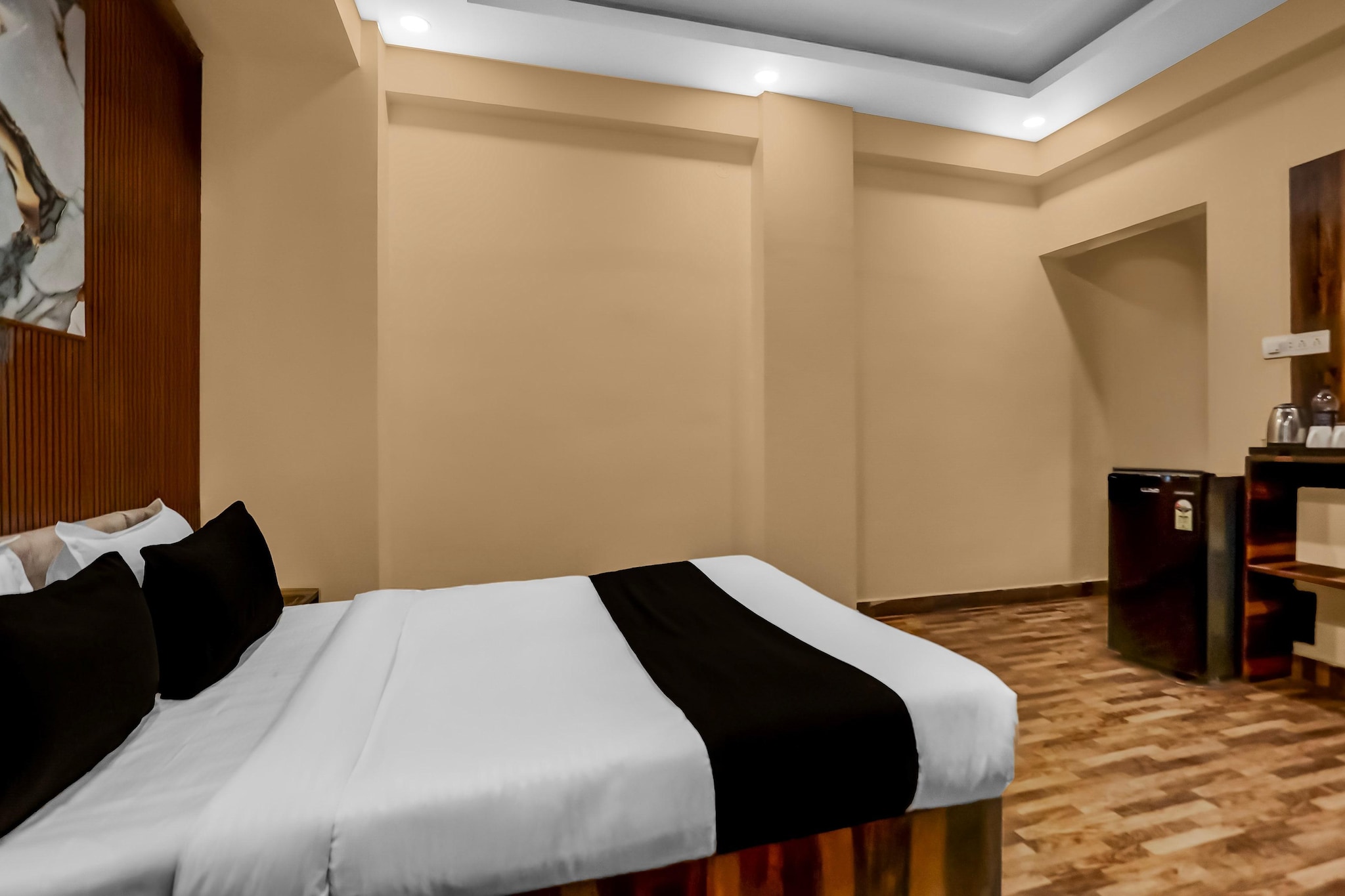 "Enjoy a comfortable and hassle-free experience at our thoughtfully designed property. Each room is equipped with modern amenities, cozy bedding, and elegant decor to make you feel right at home. Located conveniently with easy access to public transport and major attractions, it's perfect for both business and leisure travelers. Cleanliness and guest comfort are our top priorities, and our team is available 24/7 to assist you throughout your stay.
No Restrictions
1. Unmarried couples are warmly welcome at this property.
2. Guests with local ID proof are warmly welcome.
3.Foreign guests are welcome and allowed to stay at this property without any restrictions
4.Early Check-In Policy: A full day’s room rate will be charged for check-ins before 6:00 AM. Complimentary early check-in is available between 6:00 AM and 10:00 AM, subject to room availability.
5.Check-in is only available to guests aged 18 and above. Please provide a government-issued ID to confirm your age.