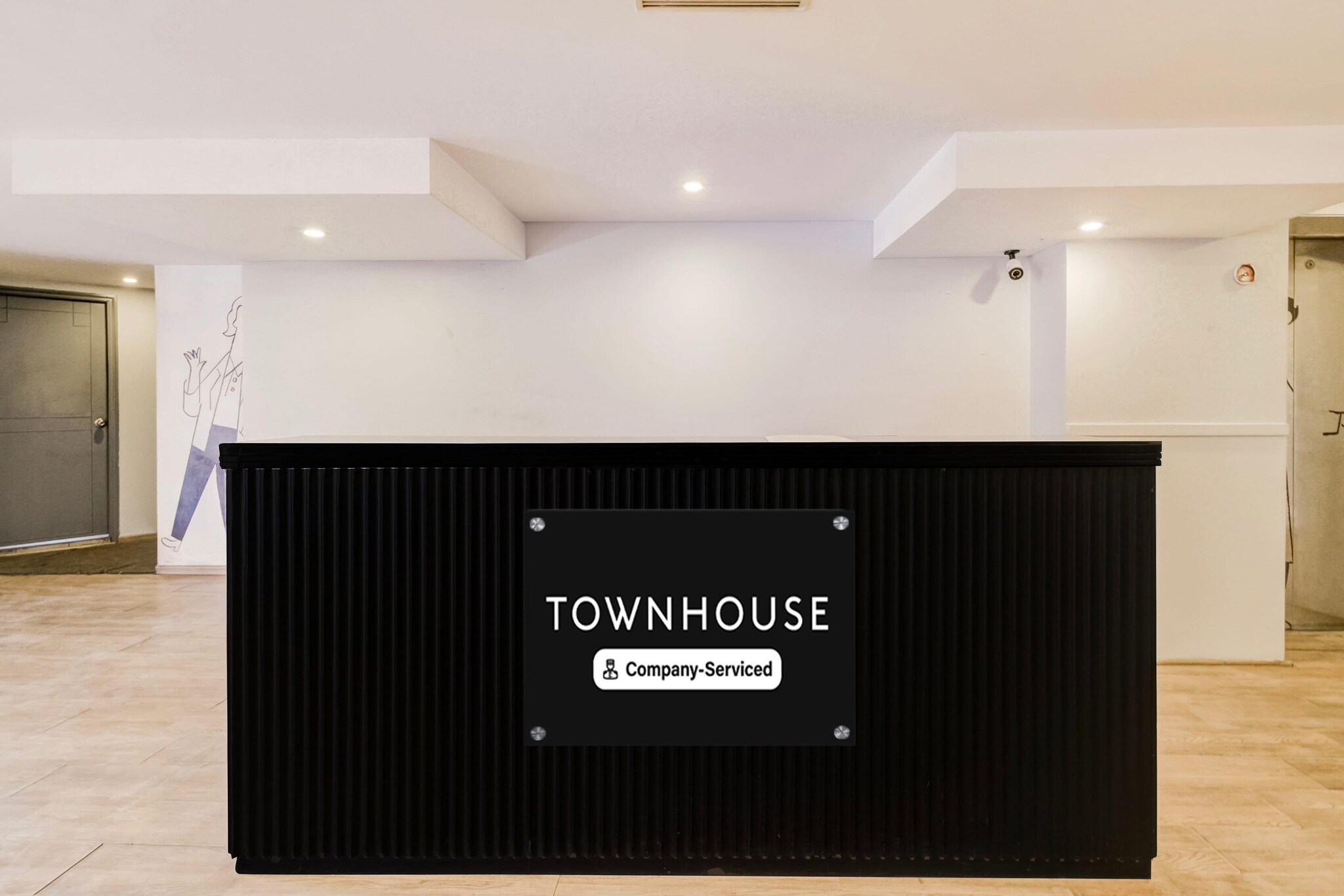 Ground floor: (bedroom(double bed, TV, seating area, air conditioning, telephone, Floor mattress), bathroom(bathtub or shower, shower, washbasin, toilet, Towels incl., shampoo, body soap, hot water), lift)