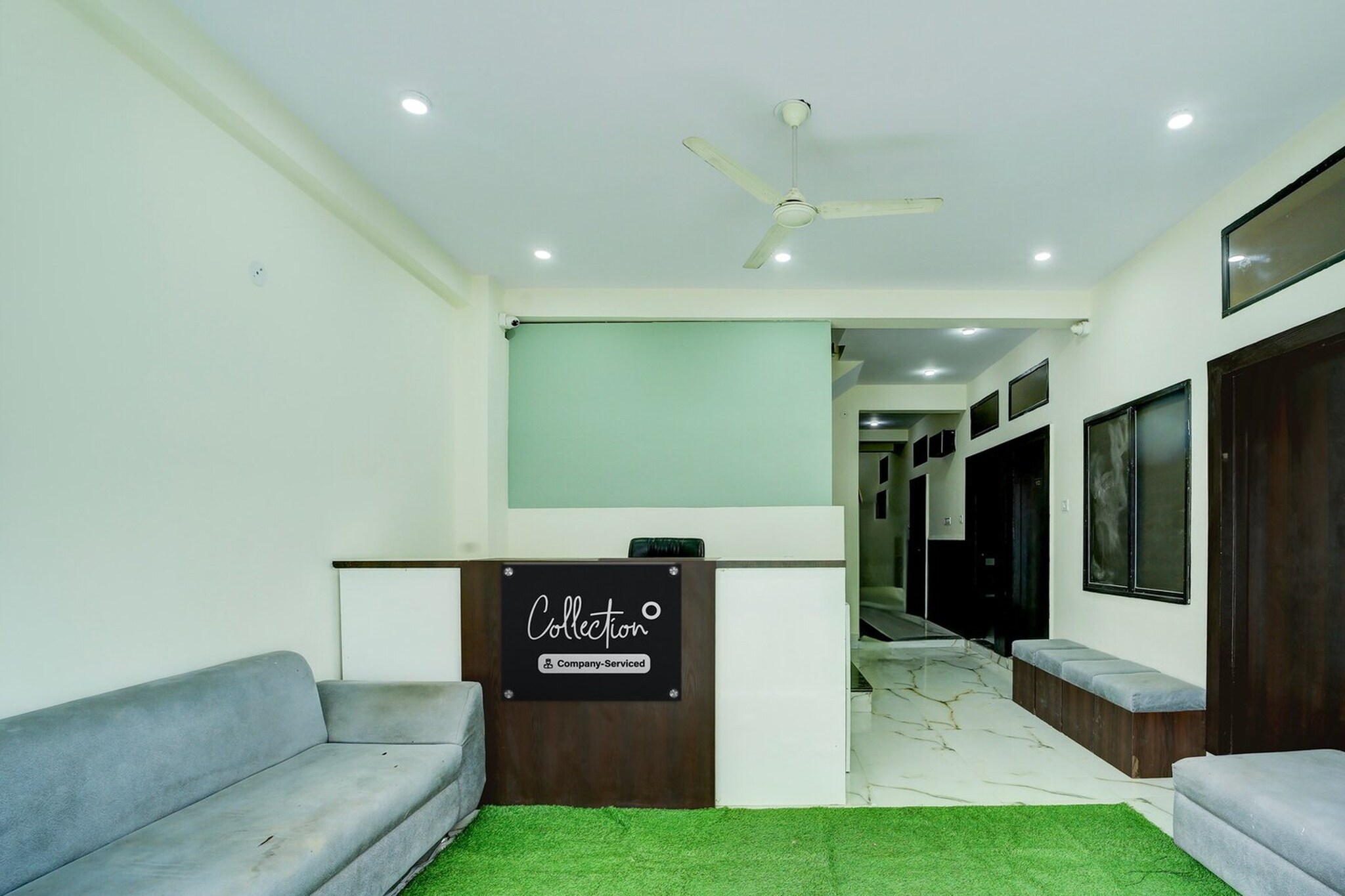 Ground floor: (bedroom(double bed, TV, seating area, air conditioning, telephone, Floor mattress), bathroom(bathtub or shower, shower, washbasin, toilet, Towels incl., shampoo, body soap, hot water), lift)