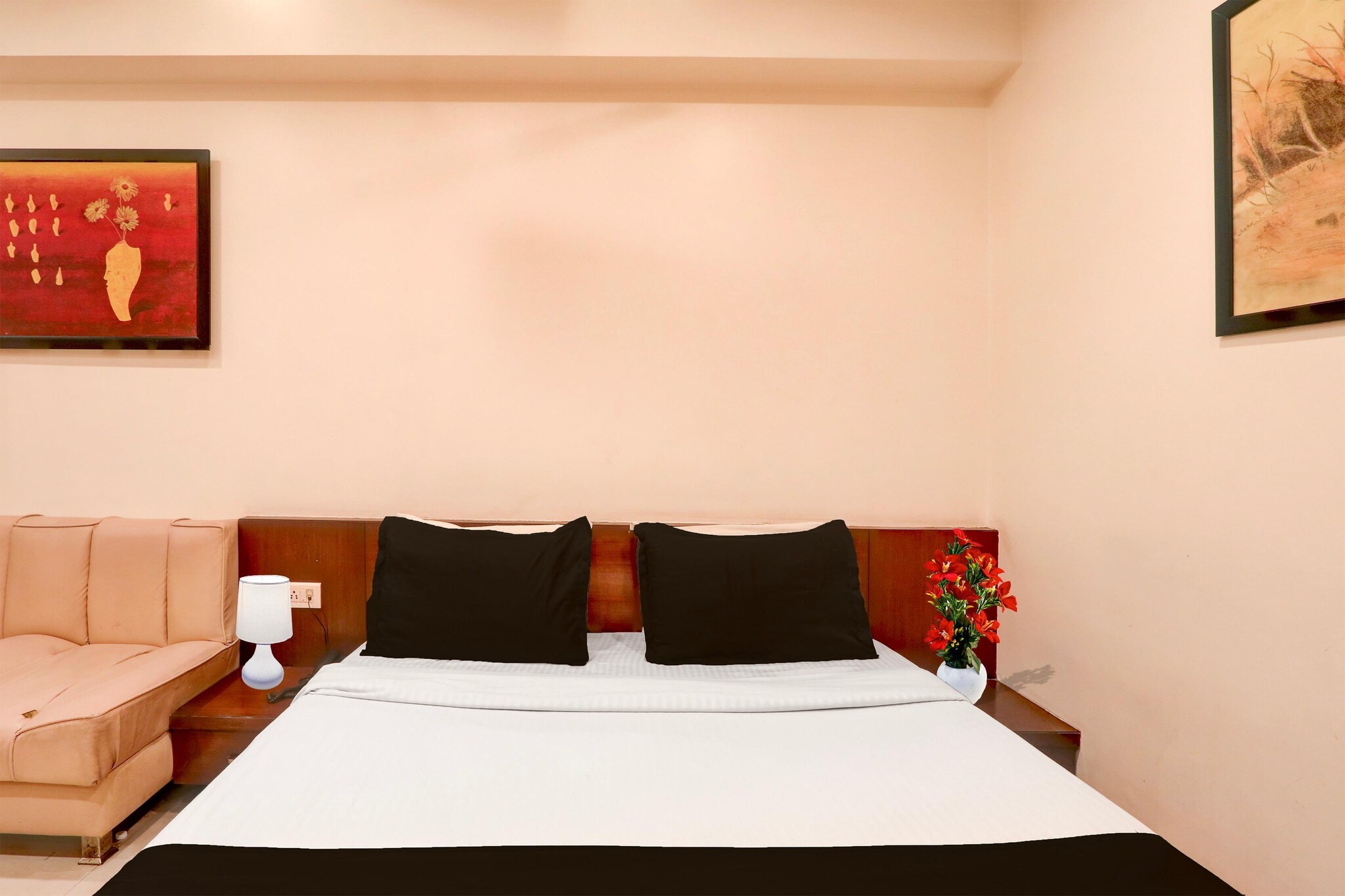Super Townhouse Oak Ramdaspeth Downtown