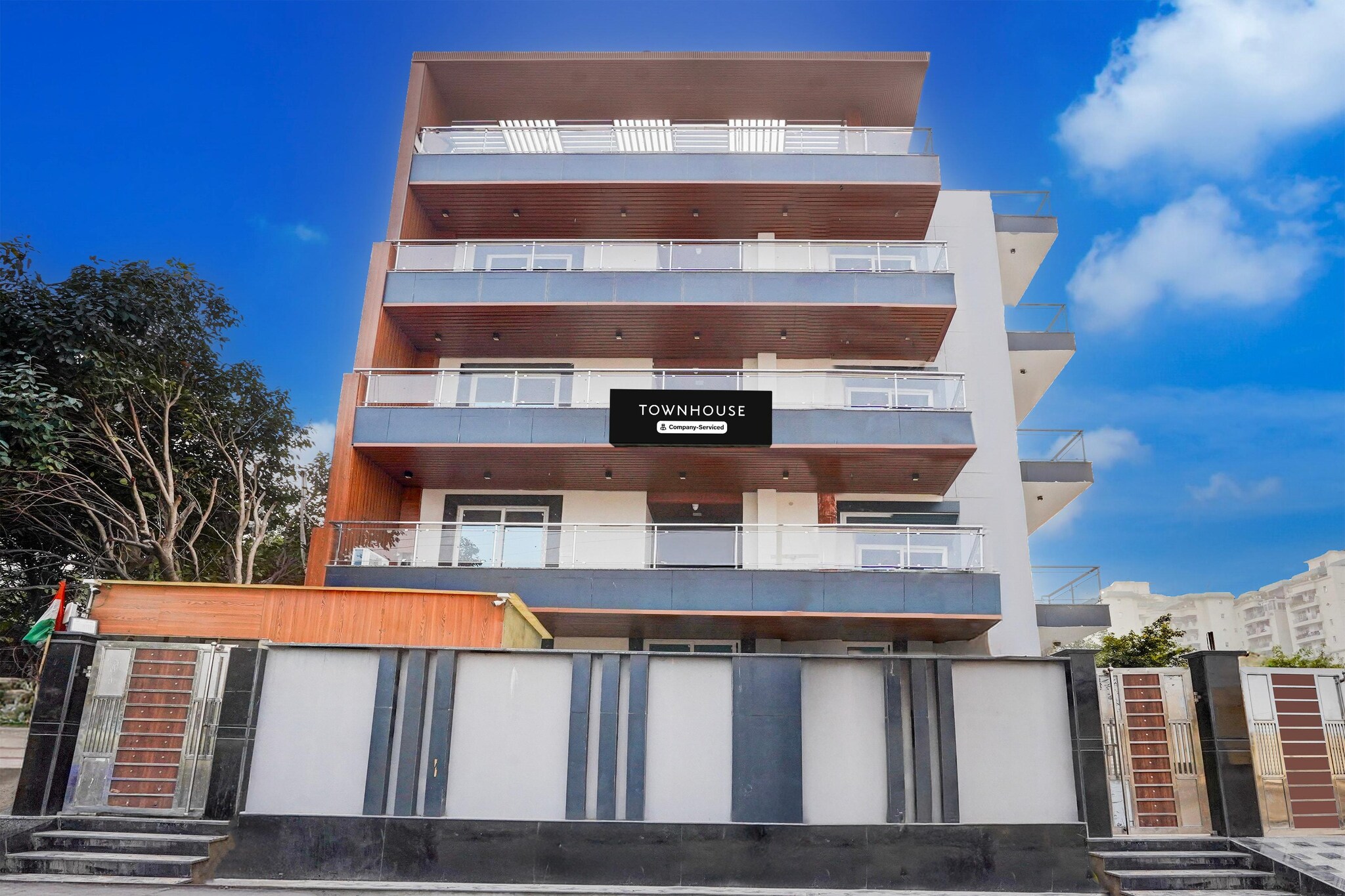 Mordern Stays at Sector 93 Noida Expressway