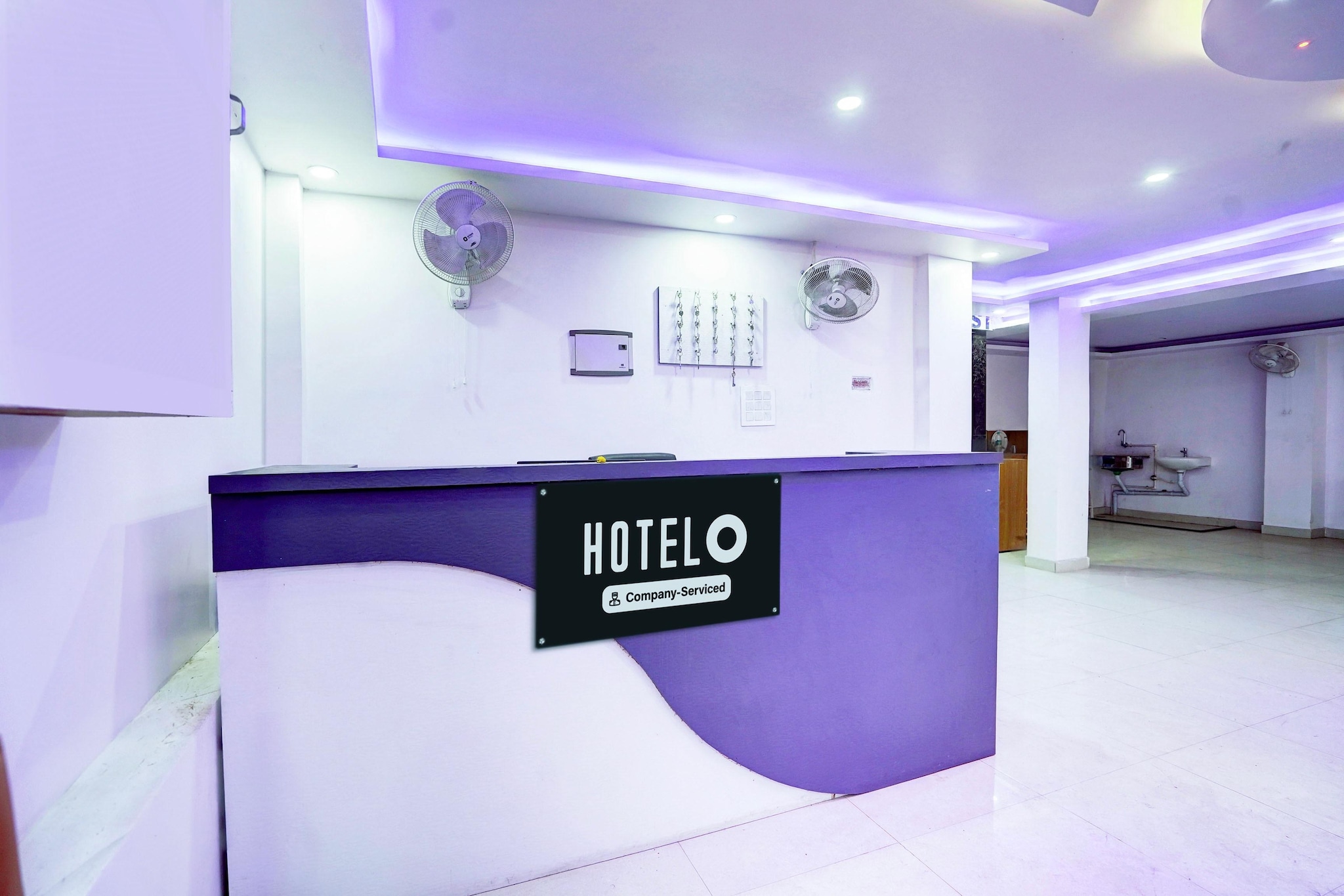 Ground floor: (bedroom(double bed, TV, seating area, air conditioning, telephone), bathroom(bathtub or shower, washbasin, toilet, Towels incl., shampoo, body soap, hot water), lift)