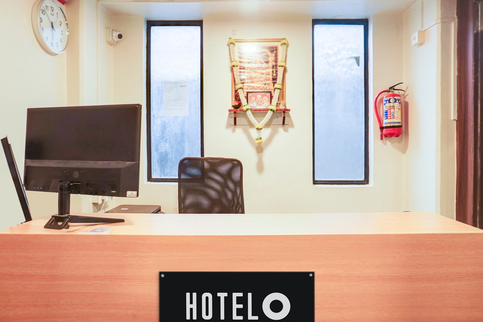 Ground floor: (bedroom(double bed, TV, seating area, air conditioning, telephone), bathroom(bathtub or shower, shower, washbasin, toilet, Towels incl., shampoo, body soap, hot water), parking, lift)