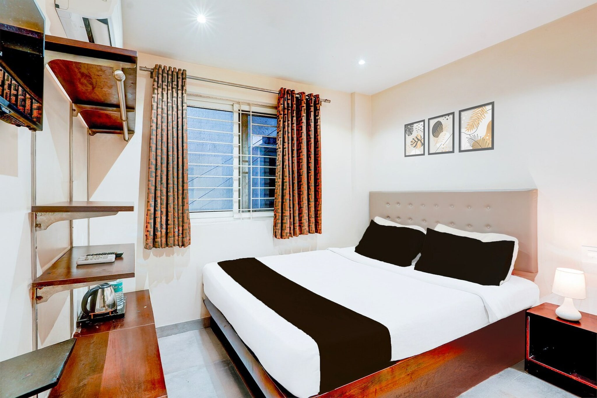 Comfortable Accommodations: Super Hotel O Koramangala Near Sony Signal in Bangalore offers 4-star comfort with free WiFi, air-conditioning, private bathrooms, and modern amenities.
Exceptional Facilities: Guests enjoy a lounge, elevator, 24-hour front desk, housekeeping, family rooms, and room service. The hotel provides a continental and à la carte breakfast.
Convenient Location: Located 22 mi from Kempegowda International Airport, the hotel is near Forum Mall (1.2 mi), Brigade Road (3.1 mi), and Cubbon Park (5 mi). Guests appreciate the attentive staff and room cleanliness.
Unmarried couples are warmly welcome at this property.
Guests with local ID proof are warmly welcome.
Apologies, but we are currently unable to host foreign nationals at this property.
Early Check-In Policy: A full day’s room rate will be charged for check-ins before 6:00 AM. Complimentary early check-in is available between 6:00 AM and 10:00 AM, subject to room availability.
Check-in is only available to guests aged 18 and above. Please provide a government-issued ID to confirm your age.