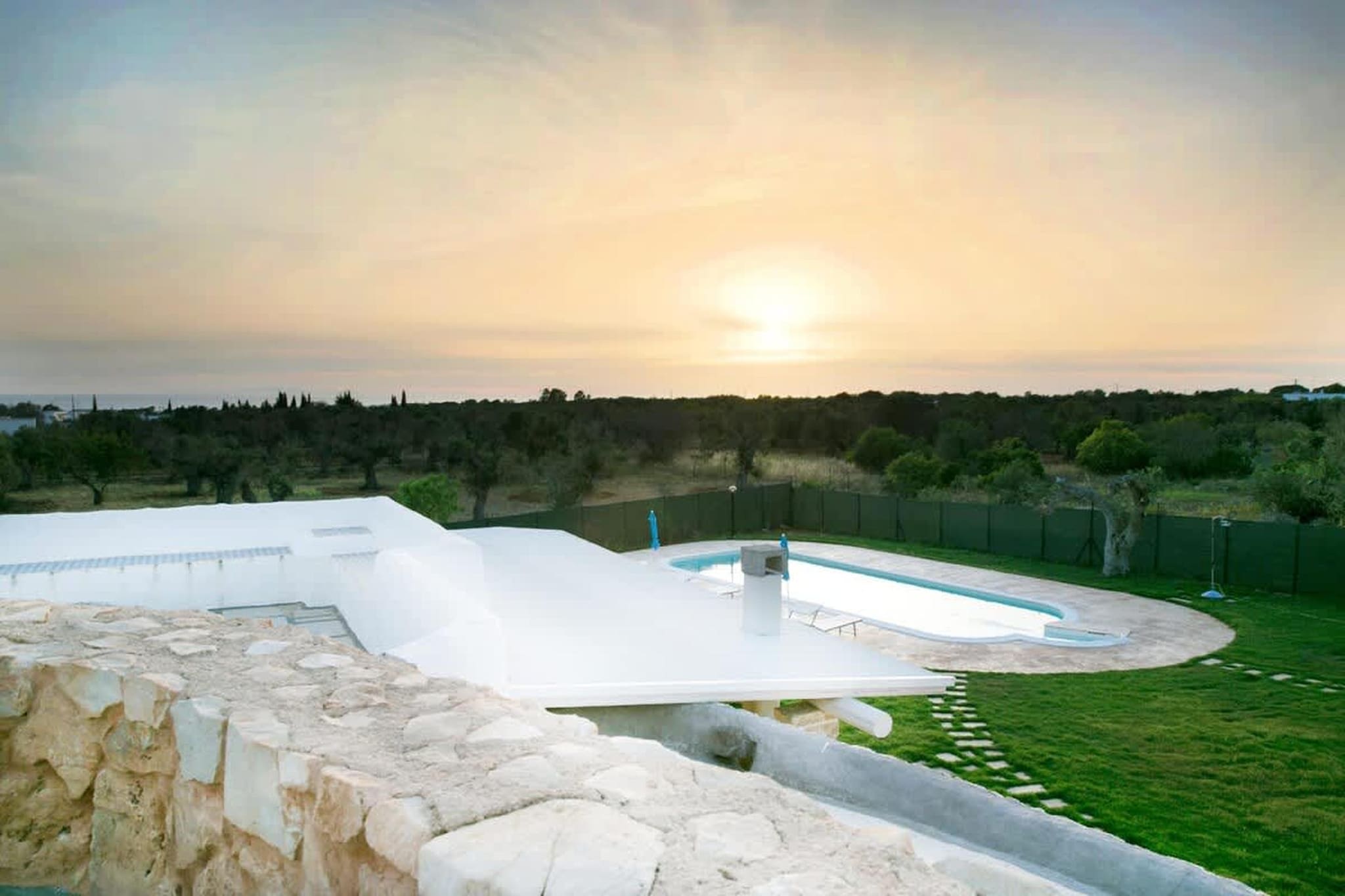 Prestige Pool Trullo - Torre Suda - Uitzicht zomer