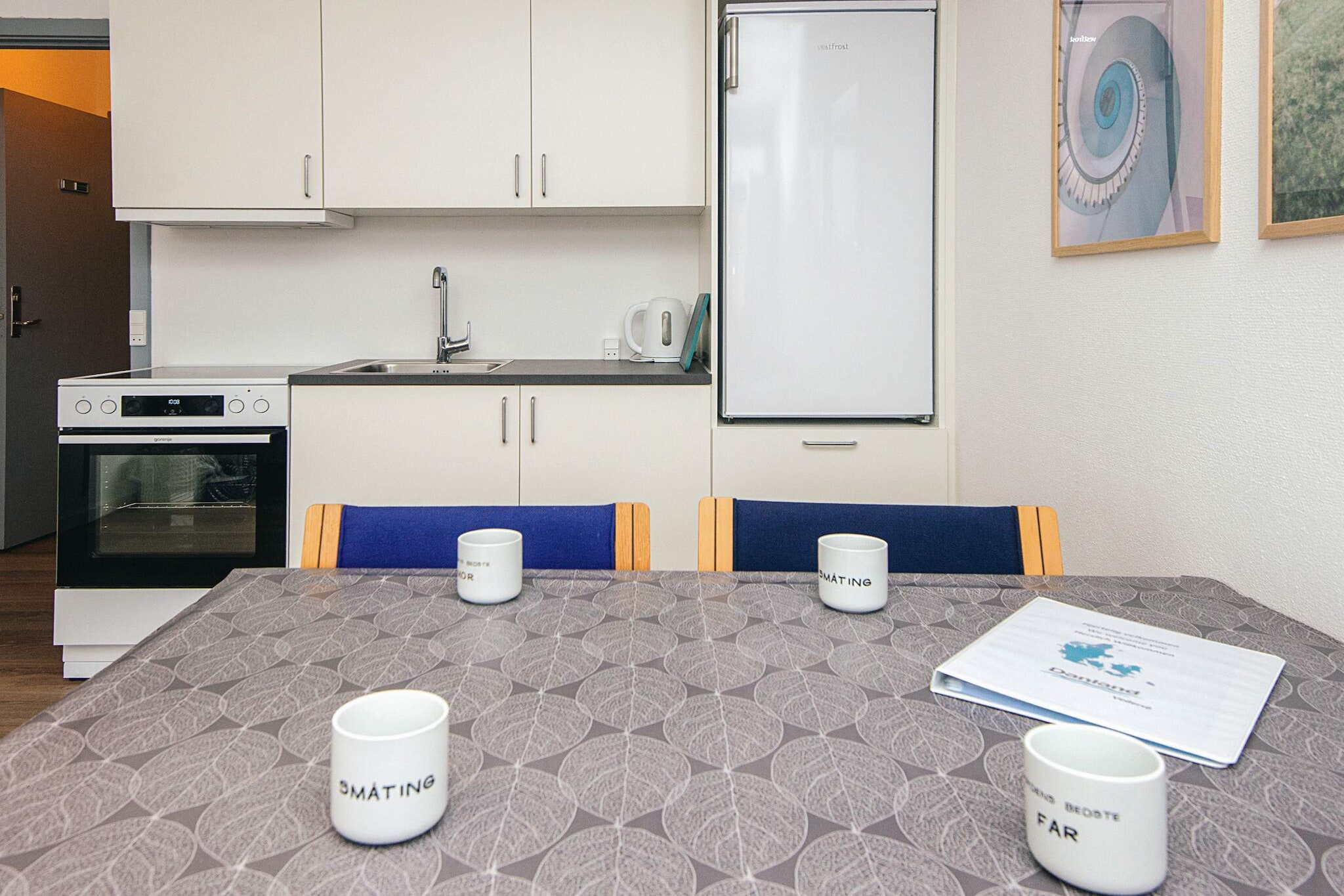 2 vær,2 bad, Premium, 1 sal. - Binnen