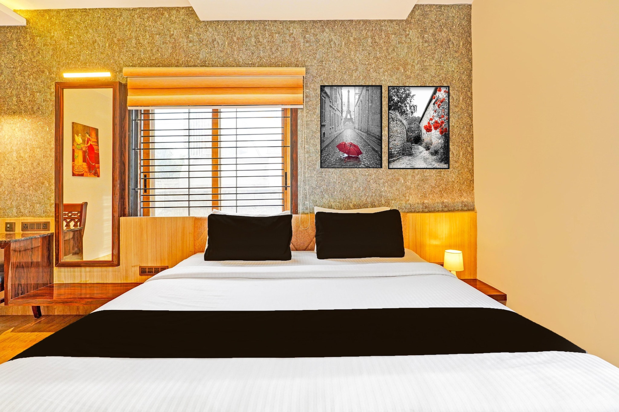 Super Townhouse Indiranagar Formerly Leela Park Domlur is set in Bangalore, 5.1 km from Brigade Road and 5.5 km from The Heritage Centre & Aerospace Museum. With a shared lounge, the 3-star hotel has air-conditioned rooms with free WiFi, each with a private bathroom. The accommodation offers a shared kitchen and room service for guests.
At the hotel, every room includes a desk. The units at Super Townhouse Indiranagar Formerly Leela Park Domlur, come with a seating area and a flat-screen TV with cable channels.
An à la carte, continental or vegetarian breakfast is available at the property. At the accommodation, you will find a restaurant serving Indian cuisine.
Speaking English, Hindi and Kannada, staff will be happy to provide guests with practical information on the area at the reception.
Forum Mall, Koramangala, is 6.4 km from Cozy Deluxe Stays at Indiranagar Bangalore, while Chinnaswamy Stadium is 6.7 km away. Kempegowda International Airport is 34 km from the property.
Unmarried couples are warmly welcome at this property.
Guests with local ID proof are warmly welcome.
Early Check-In Policy: A full day’s room rate will be charged for check-ins before 6:00 AM. Complimentary early check-in is available between 6:00 AM and 10:00 AM, subject to room availability.
Check-in is only available to guests aged 18 and above. Please provide a government-issued ID to confirm your age.