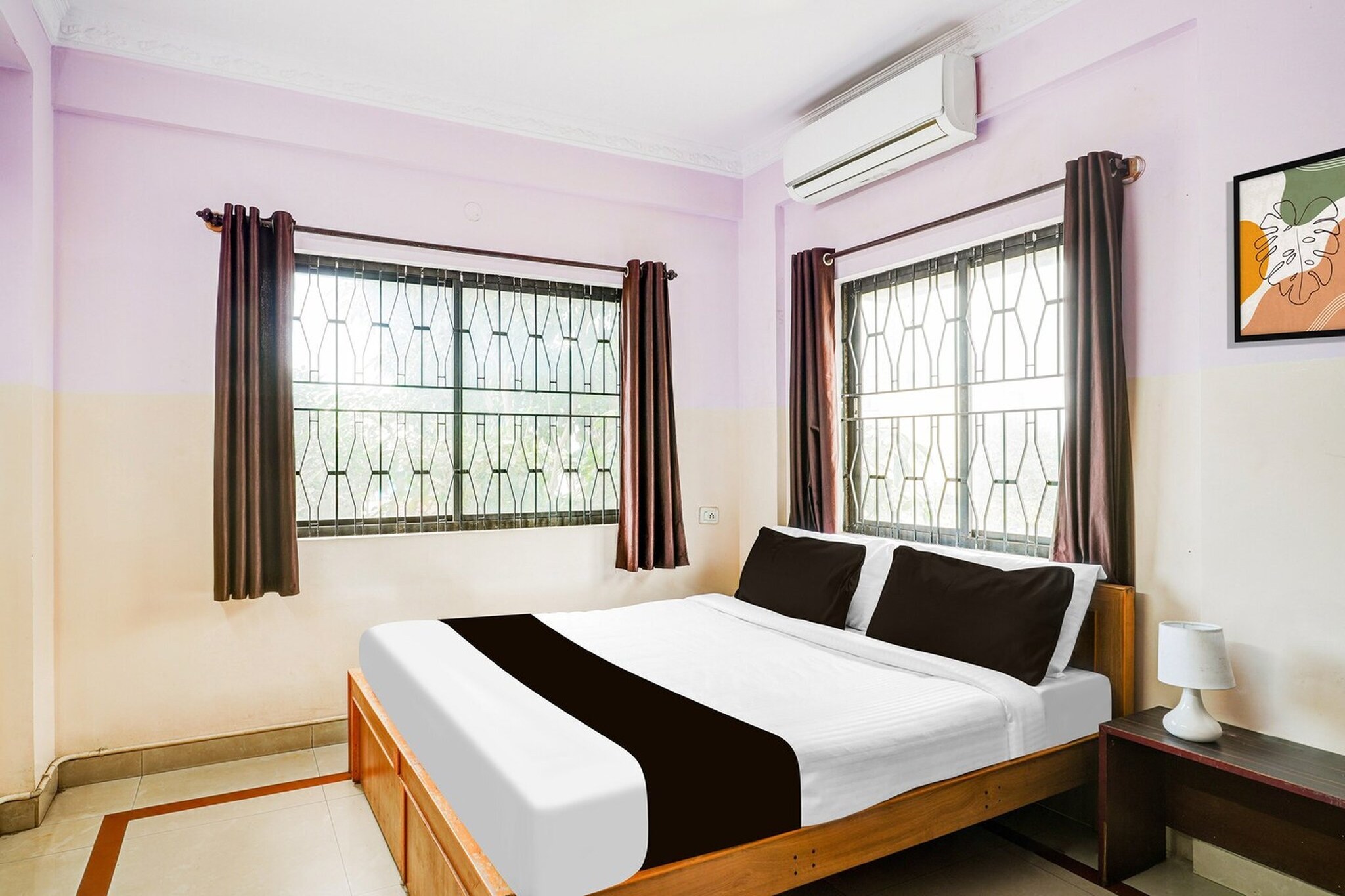 Comfortable Accommodations: Super Collection O Yeshwantpur Formerly Sunder Nivas in Bangalore offers family rooms with air-conditioning, private bathrooms, work desks, and seating areas. Each room includes free toiletries, a bath or shower, TV, tiled floors, and a wardrobe.

Essential Facilities: Guests enjoy free WiFi throughout the property, a lift, 24-hour front desk, housekeeping service, room service, and luggage storage. Additional amenities include a work desk, seating area, and TV.

Convenient Location: Located 35 km from Kempegowda International Airport, the hotel is near attractions such as Bangalore Palace (9 km) and Cubbon Park (12 km). Reception staff speak English and Hindi.

Unmarried couples are warmly welcome at this property.
                 
Guests with local ID proof are warmly welcome.

Apologies, but we are currently unable to host foreign nationals at this property.
Early Check-In Policy: A full day痴 room rate will be charged for check-ins before 6:00 AM. Complimentary early check-in is available between 6:00 AM and 10:00 AM, subject to room availability.
Check-in is only available to guests aged 18 and above. Please provide a government-issued ID to confirm your age.

