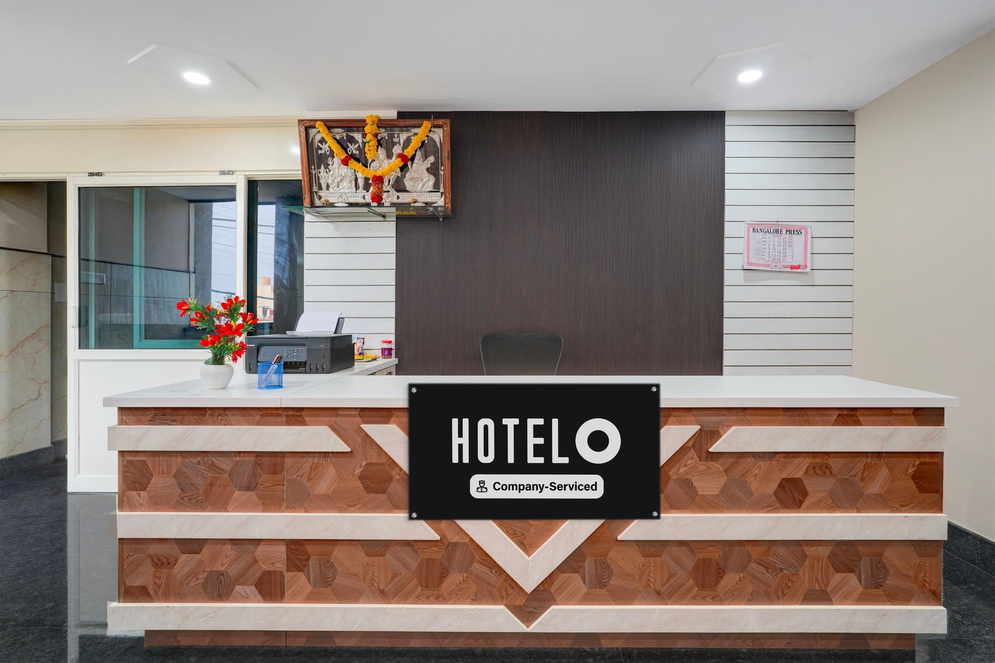 Ground floor: (bedroom(double bed, TV, seating area, air conditioning, telephone), bathroom(bathtub or shower, washbasin, toilet, Towels incl., shampoo, body soap, hot water), lift)