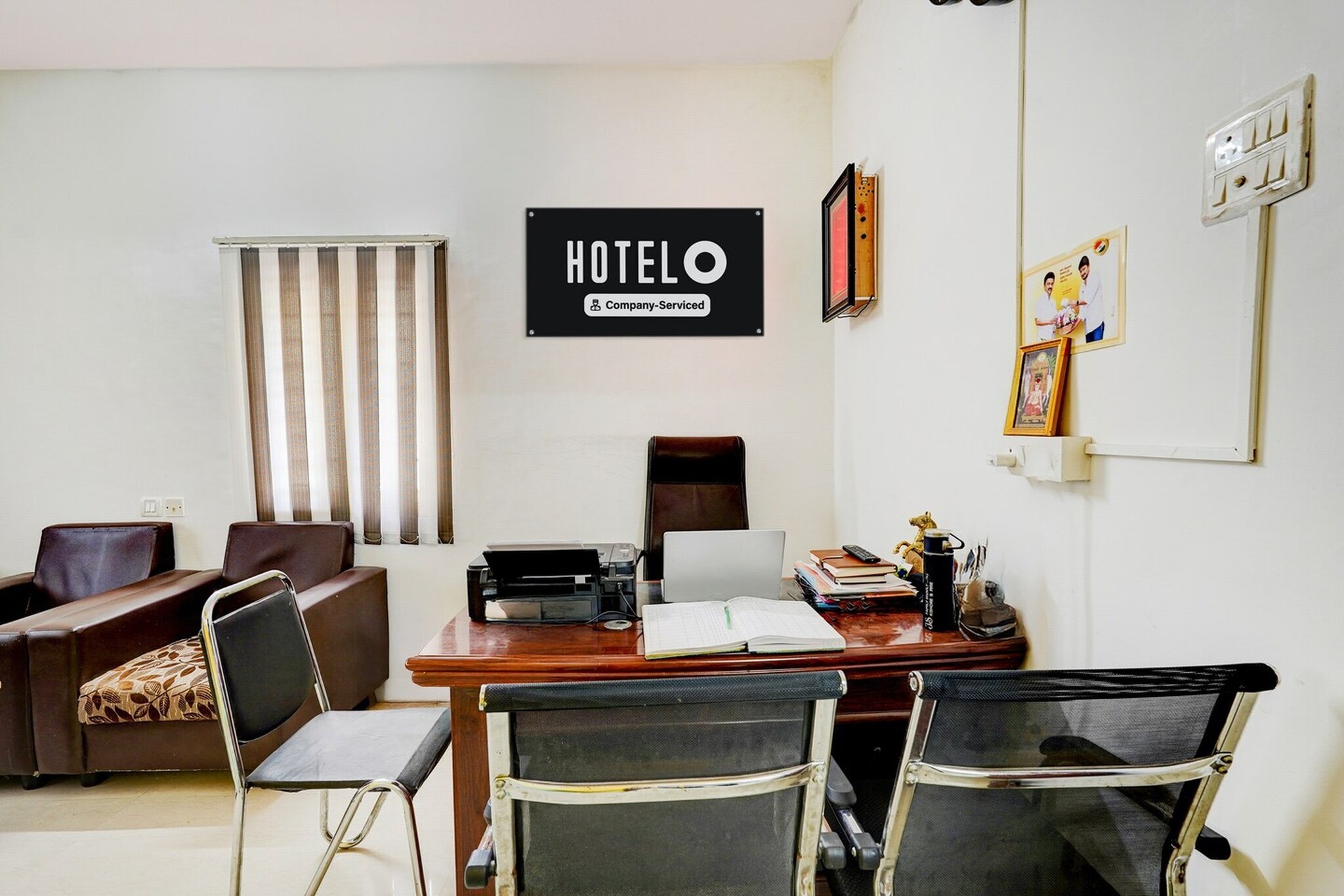 Ground floor: (bedroom(double bed, TV, seating area, air conditioning, telephone), bathroom(bathtub or shower, shower, washbasin, toilet, Towels incl., shampoo, body soap, hot water), parking)