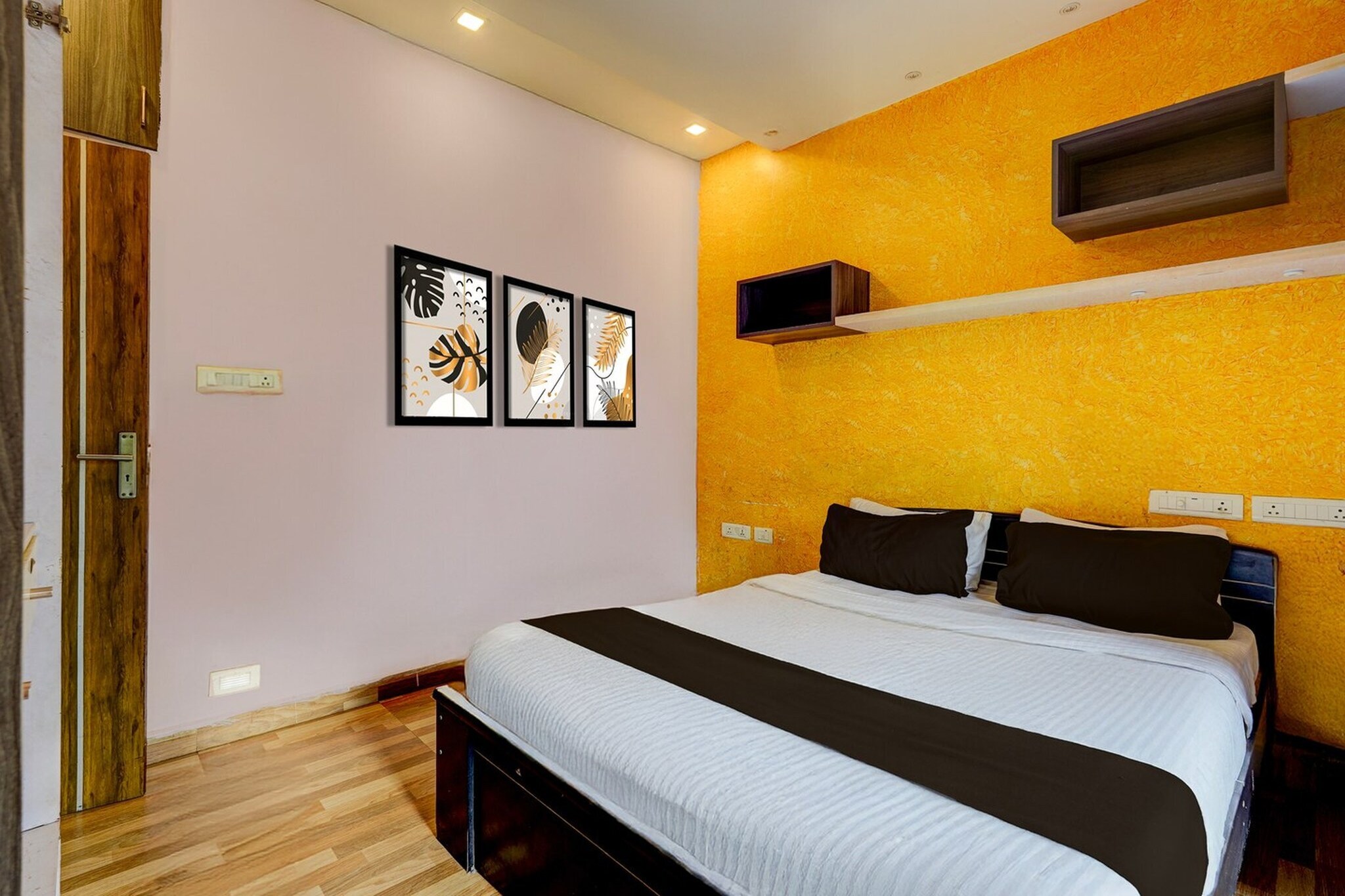 Situated in Chennai, 5.2 km from Pondy Bazaar and 6.7 km from Chennai Trade Centre, Hotel O Ashok Nagar Metro Station Chennai Formerly G Cloud offers air conditioning. Among the facilities at this property are a 24-hour front desk and a shared kitchen, along with free WiFi throughout the property. The accommodation features luggage storage space and room service for guests.
The apartment features a satellite flat-screen TV. The apartment offers bed linen, towels and housekeeping service.
Government Museum Chennai is 7.9 km from the apartment, while St. Thomas Mount is 8.1 km from the property. Chennai International Airport is 9 km away.
Unmarried couples are warmly welcome at this property.
Guests with local ID proof are warmly welcome.
Early Check-In Policy: A full day’s room rate will be charged for check-ins before 6:00 AM. Complimentary early check-in is available between 6:00 AM and 10:00 AM, subject to room availability.
Check-in is only available to guests aged 18 and above. Please provide a government-issued ID to confirm your age.