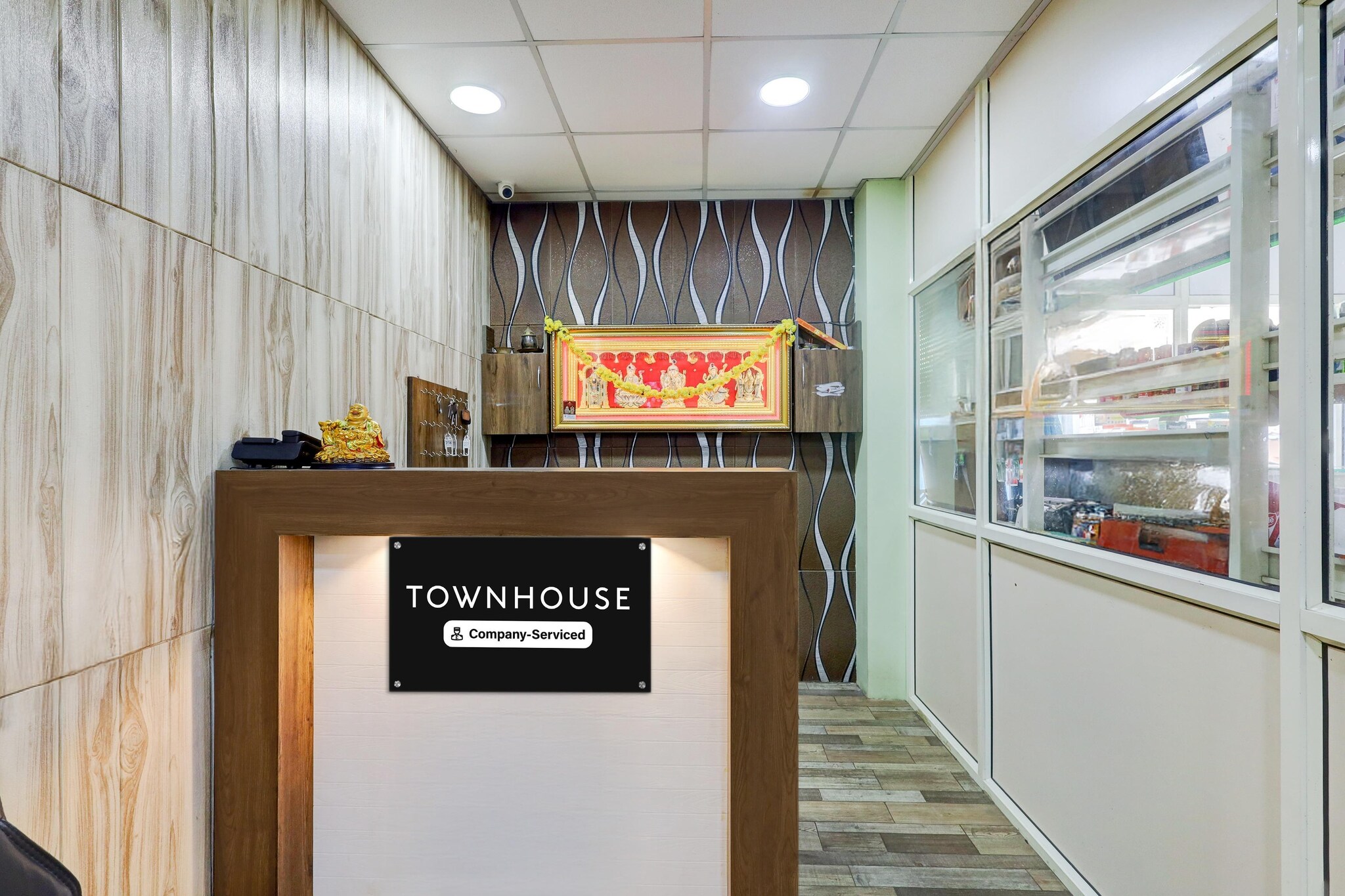 Ground floor: (bedroom(double bed, TV, seating area, balcony, air conditioning, telephone), bathroom(bathtub or shower, shower, washbasin, toilet, Towels incl., shampoo, body soap, hot water))