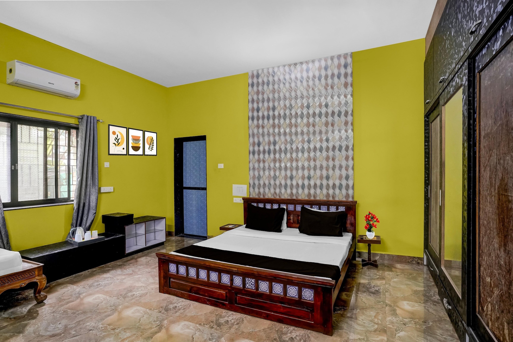 Super Hotel O Thivim Railway Station