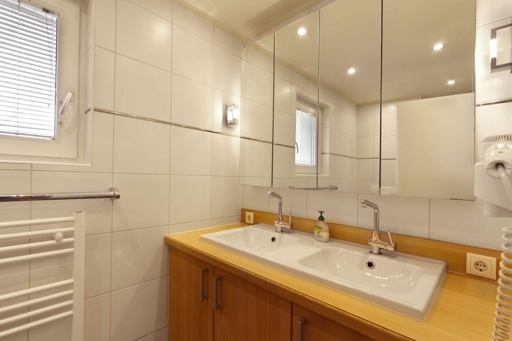 Menardi B - Bathroom
