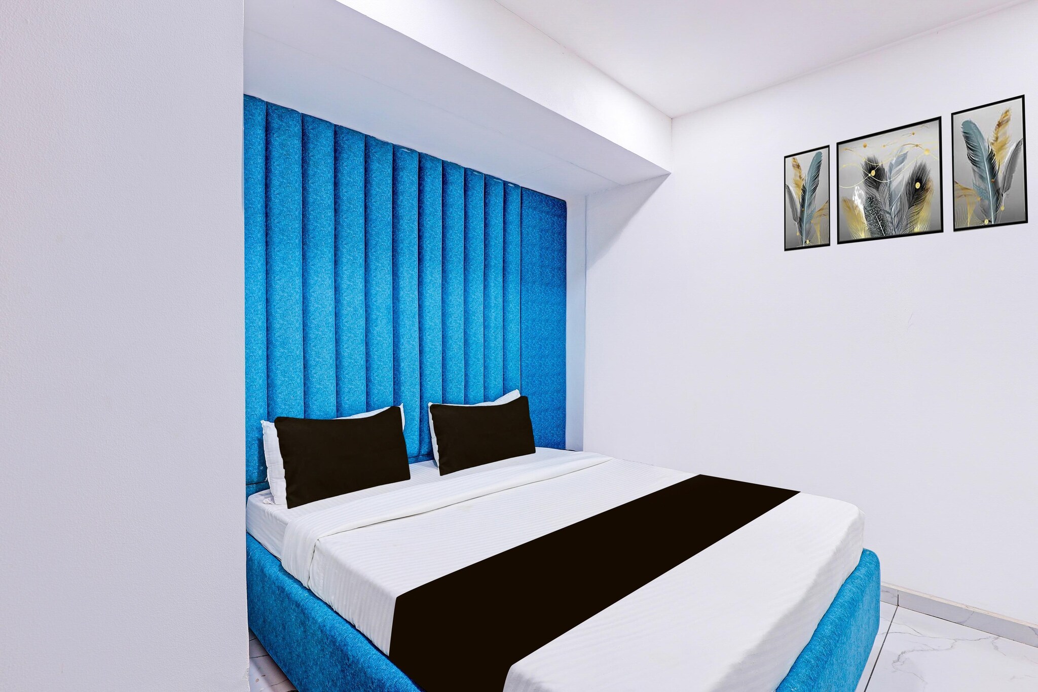 Comfortable Accommodations: Super Hotel O Althan Formerly Hotel Niraant in Surat offers family rooms with air-conditioning, private bathrooms, work desks, and seating areas. Each room includes free WiFi, a TV, and free toiletries.
Convenient Facilities: Guests benefit from a 24-hour front desk, daily housekeeping service, room service, and luggage storage. The hotel provides a continental breakfast and a variety of amenities to ensure a pleasant stay.
Accessible Location: Located 8 km from Surat Airport, the hotel is situated near Dmart, offering easy access to local attractions.
1.Unmarried couples are warmly welcome at this property.
2. Guests with local ID proof are warmly welcome.
3.Foreign guests are welcome and allowed to stay at this property without any restrictions
4.Early Check-In Policy: A full day’s room rate will be charged for check-ins before 6:00 AM. Complimentary early check-in is available between 6:00 AM and 10:00 AM, subject to room availability.
5.Check-in is only available to guests aged 18 and above. Please provide a government-issued ID to confirm your age.