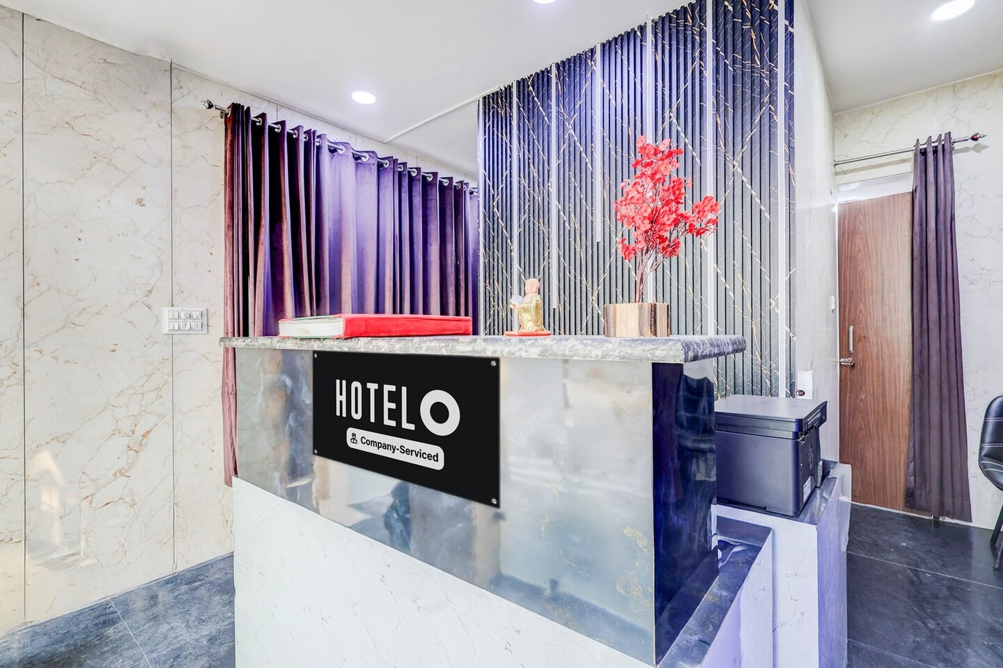 Classic with Balcony Hotel O Sector 25 Near Iskcon Temple