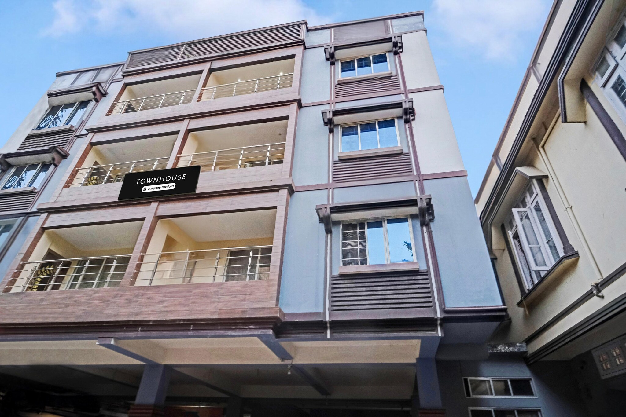 Premium Stays at Guwahati Central by IR Luxuria