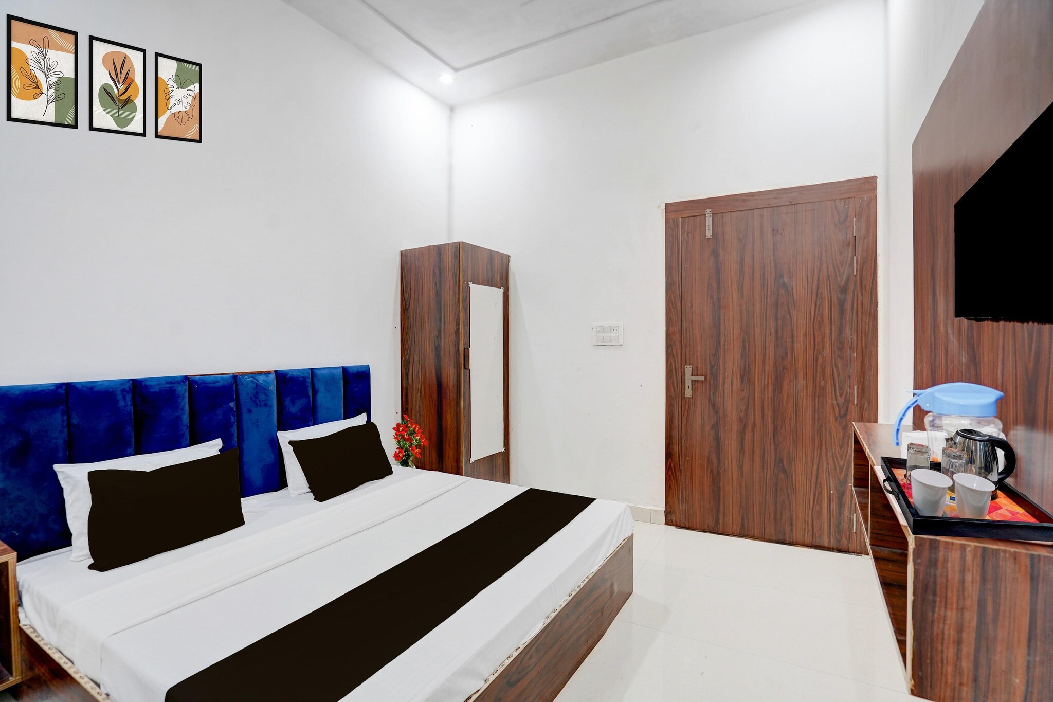 Comfortable Accommodations: Super Hotel O Mathura-Bharatpur Crossway Formerly Tulsi Heritage in Mathura offers family rooms with air-conditioning, private bathrooms, work desks, and seating areas. Each room includes free toiletries, bath or shower, TV, tiled floors, and wardrobes.
Essential Facilities: Guests enjoy free WiFi, a 24-hour front desk, daily housekeeping service, room service, and luggage storage. The hotel provides a welcoming environment with English and Hindi spoken at reception.
Local Attractions: Located 30 km from Bharatpur Railway Station, 46 km from Akbar's Tomb, and 9 km from Mathura Railway Station. Agra Airport is 51 km away.
1.Unmarried couples are warmly welcome at this property.
2. Guests with local ID proof are warmly welcome.
3.Foreign guests are welcome and allowed to stay at this property without any restrictions
4.Early Check-In Policy: A full day’s room rate will be charged for check-ins before 6:00 AM. Complimentary early check-in is available between 6:00 AM and 10:00 AM, subject to room availability.
5.Check-in is only available to guests aged 18 and above. Please provide a government-issued ID to confirm your age.