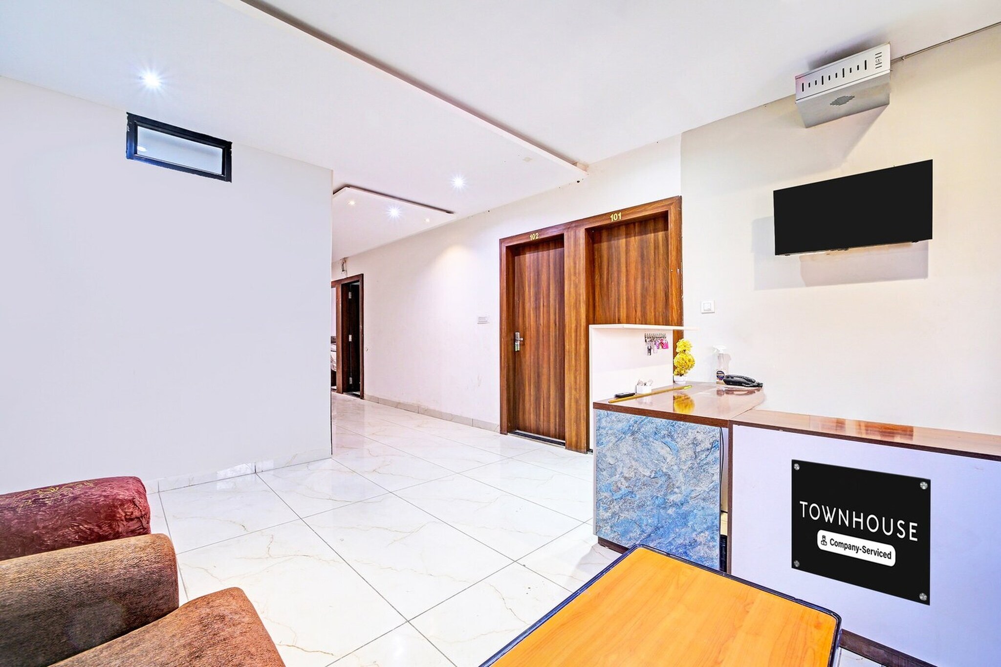 Super Townhouse LIG Main Road Indore