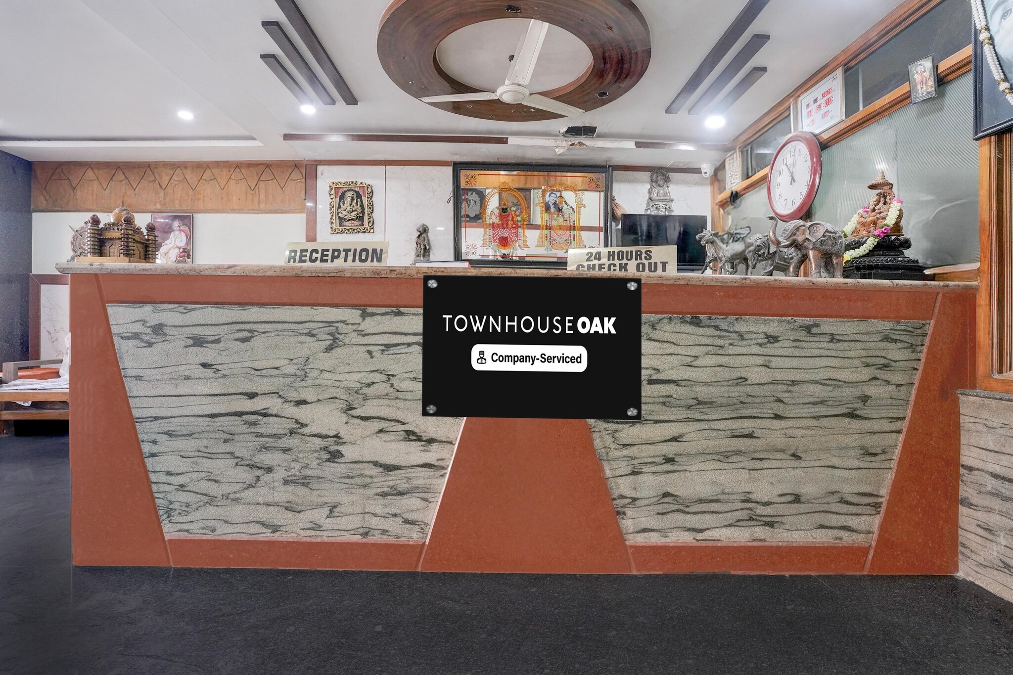 Ground floor: (bedroom(double bed, TV, seating area, air conditioning, telephone), bathroom(bathtub or shower, washbasin, toilet, Towels incl., shampoo, body soap, hot water), lift)