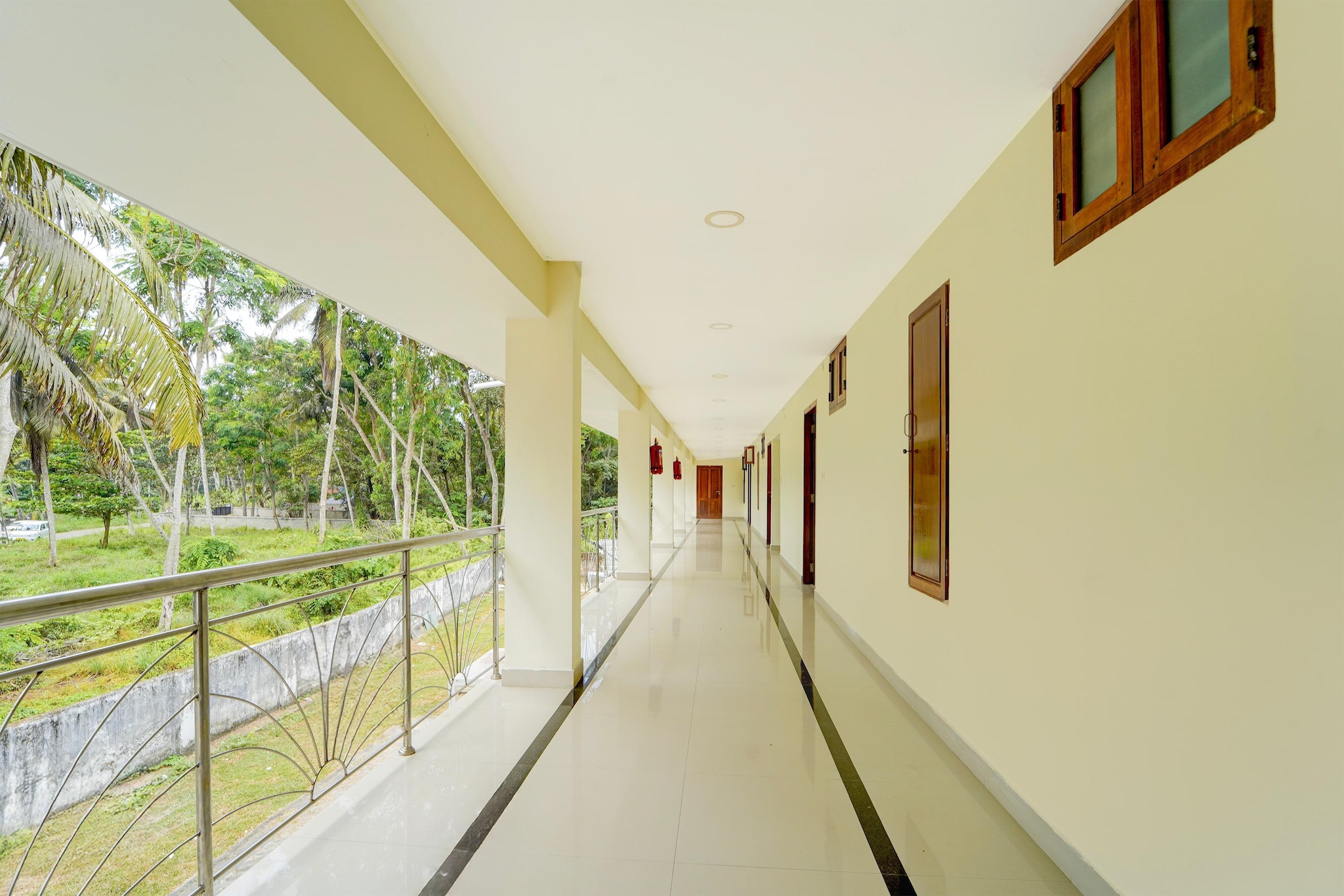 Townhouse Oak Thiruvallam Lakeview