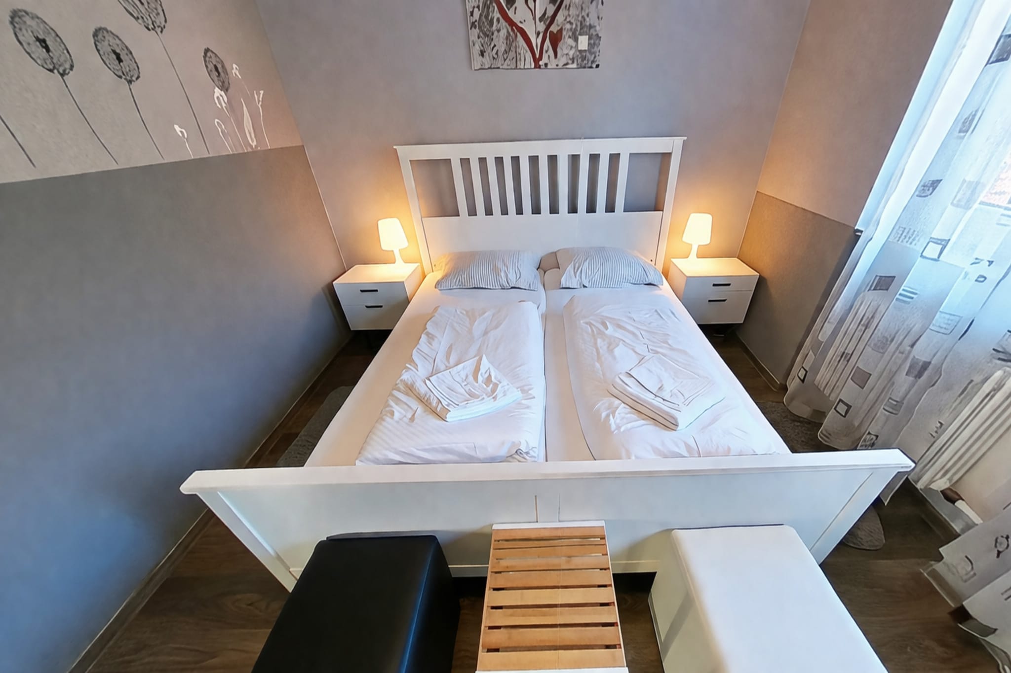 On the 1st floor: (Kitchen(dining table, hob(2 ring stoves, electric), electric kettle, toaster, coffee machine, oven, combination microwave, fridge(+ freezer)), Living/bed room(double bed(180 x 200 cm), double sofa bed, TV(cable, flatscreen), seating area), bathroom(shower, washbasin, toilet, hairdryer), balcony)\n\ngarage, tumble dryer(paid), cot, sauna(shared with other guests), washing machine(paid), garden, garden furniture, parking, swimming pool(shared with other guests, indoor), play equipment, slide, lift, toys, Swing set, Charging post for electric cars, Towels/Sheets (Incl.)