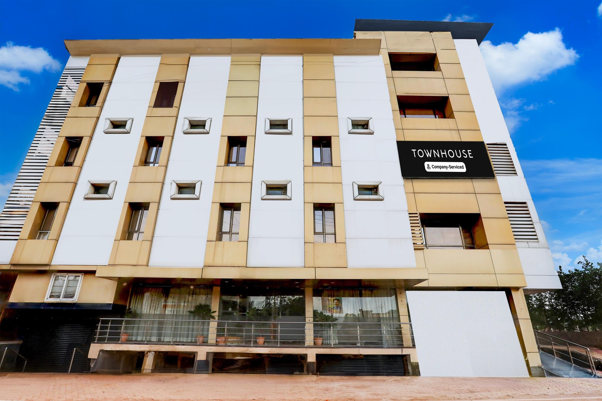 Super Townhouse Durg