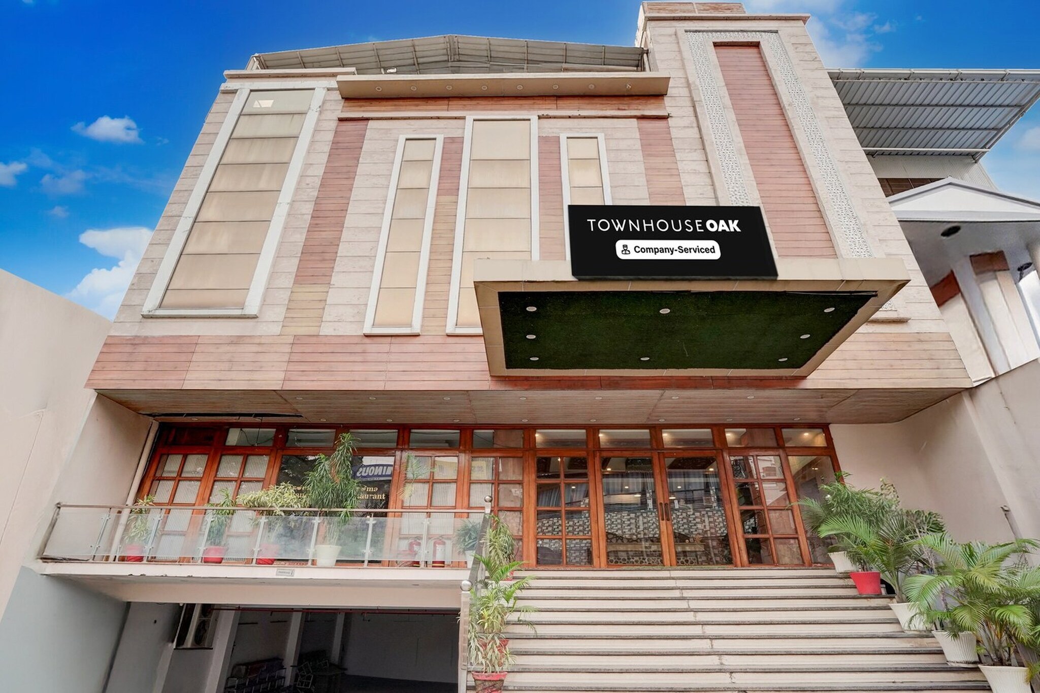 Townhouse Oak Court Formerl GK Residency
