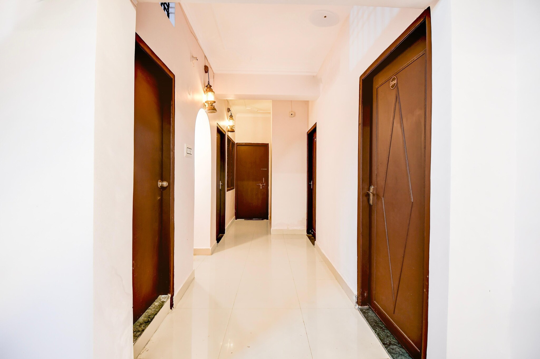 Ground floor: (bedroom(double bed, TV, seating area, air conditioning, telephone), bathroom(bathtub or shower, washbasin, toilet, Towels incl., shampoo, body soap, hot water))
