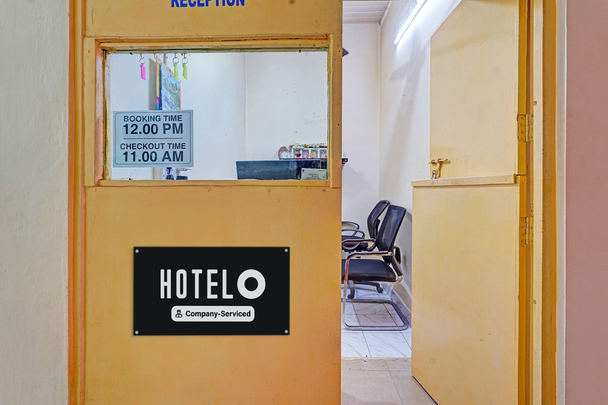 Ground floor: (bedroom(double bed, TV, seating area, air conditioning, telephone), bathroom(bathtub or shower, shower, washbasin, toilet, Towels incl., shampoo, body soap, hot water))