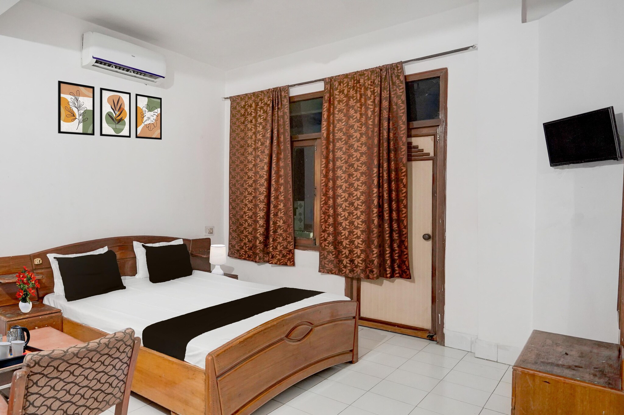 Enjoy a comfortable and hassle-free experience at our thoughtfully designed property. Each room is equipped with modern amenities, cozy bedding, and elegant decor to make you feel right at home. Located conveniently with easy access to public transport and major attractions, it's perfect for both business and leisure travelers. Cleanliness and guest comfort are our top priorities, and our team is available 24/7 to assist you throughout your stay.
Unmarried couples are warmly welcome at this property.
Guests with local ID proof are warmly welcome.
Foreign guests are welcome and allowed to stay at this property without any restrictions
Early Check-In Policy: A full day’s room rate will be charged for check-ins before 6:00 AM. Complimentary early check-in is available between 6:00 AM and 10:00 AM, subject to room availability.
Check-in is only available to guests aged 18 and above. Please provide a government-issued ID to confirm your age.
