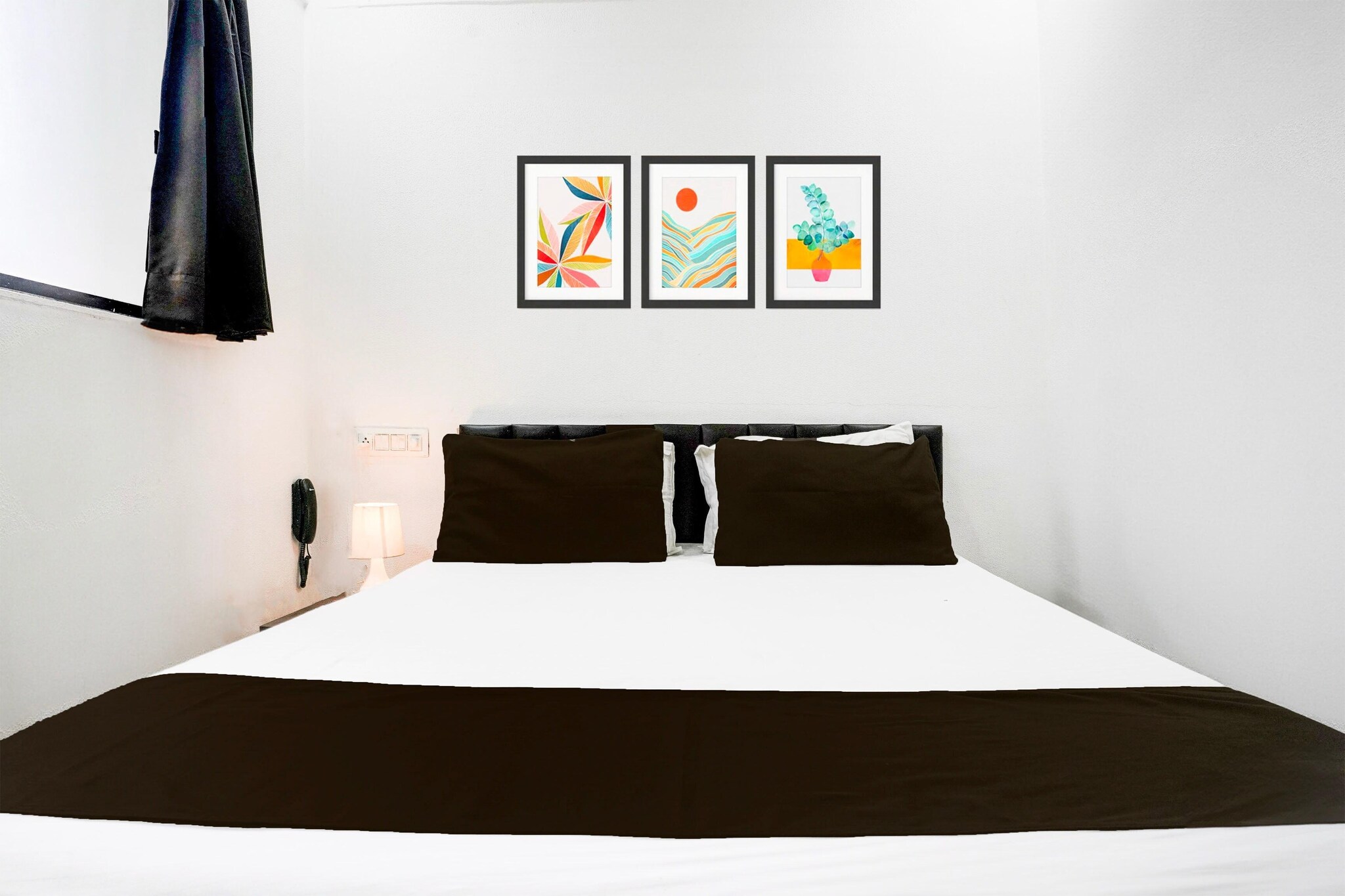 Ground floor: (bedroom(double bed, TV, seating area, air conditioning, telephone), bathroom(bathtub or shower, washbasin, toilet, Towels incl., shampoo, body soap, hot water))