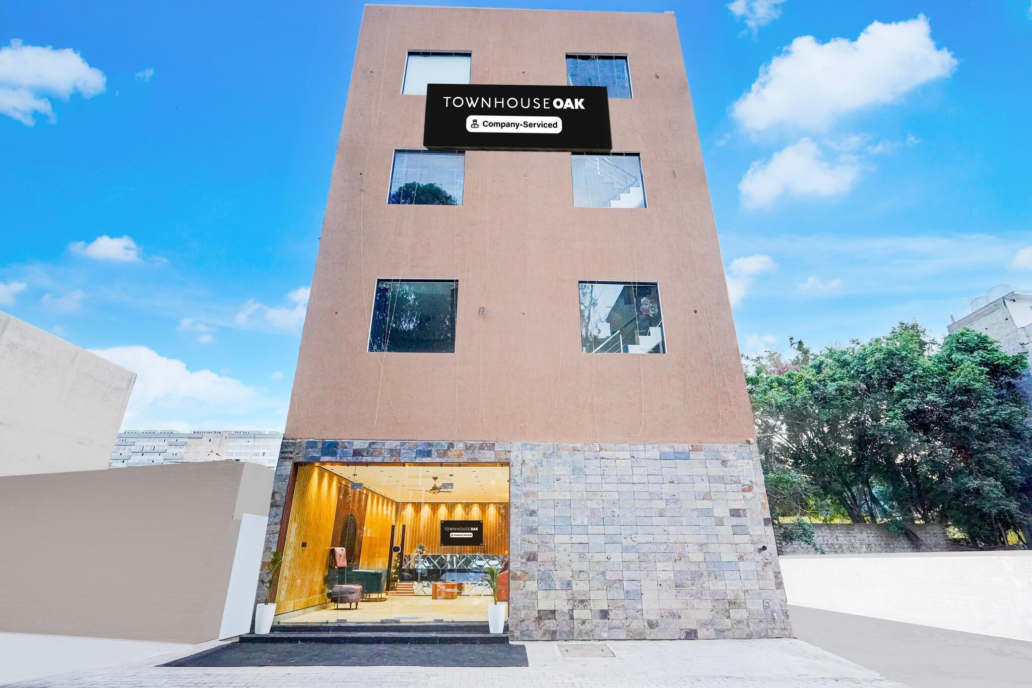 Super Townhouse OAK Chandigarh