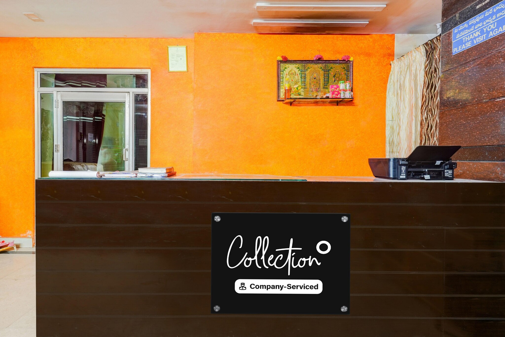 Ground floor: (bedroom(double bed, TV, electric kettle, air conditioning, telephone, Floor mattress), bathroom(seating area, bathtub or shower, shower, washbasin, toilet, Towels incl., shampoo, body soap, hot water))