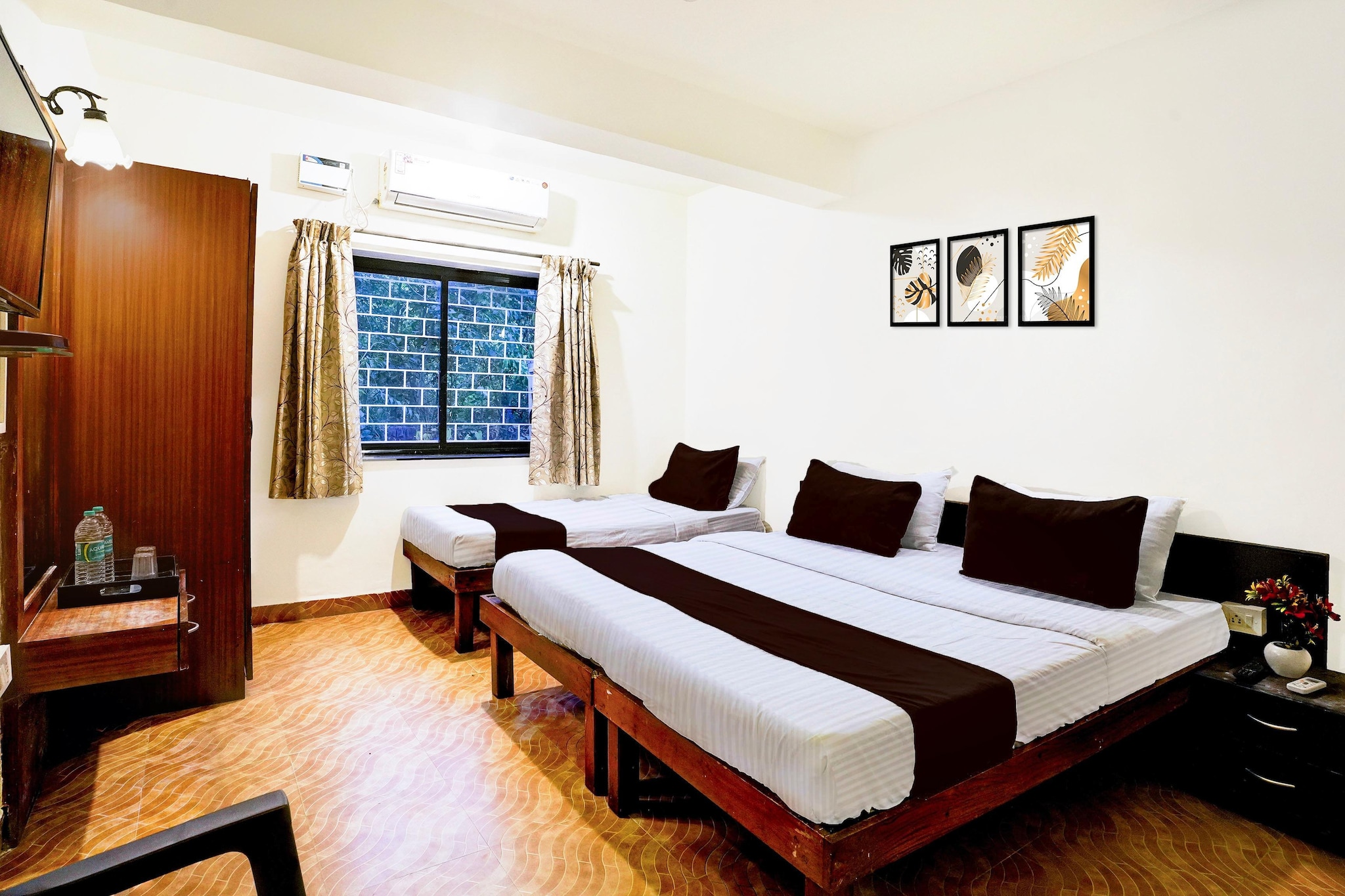 Cozy rooms with Pool Near Calangute Beach Goa
