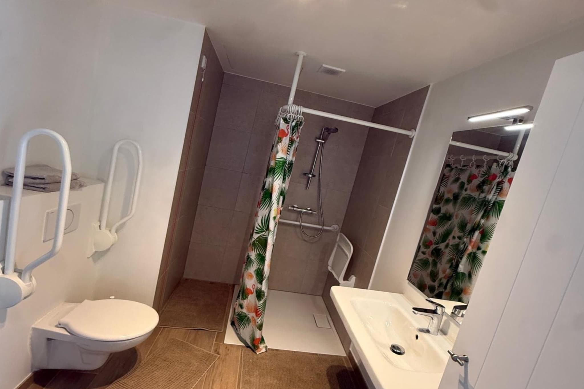 Appartement H204 - Badkamer