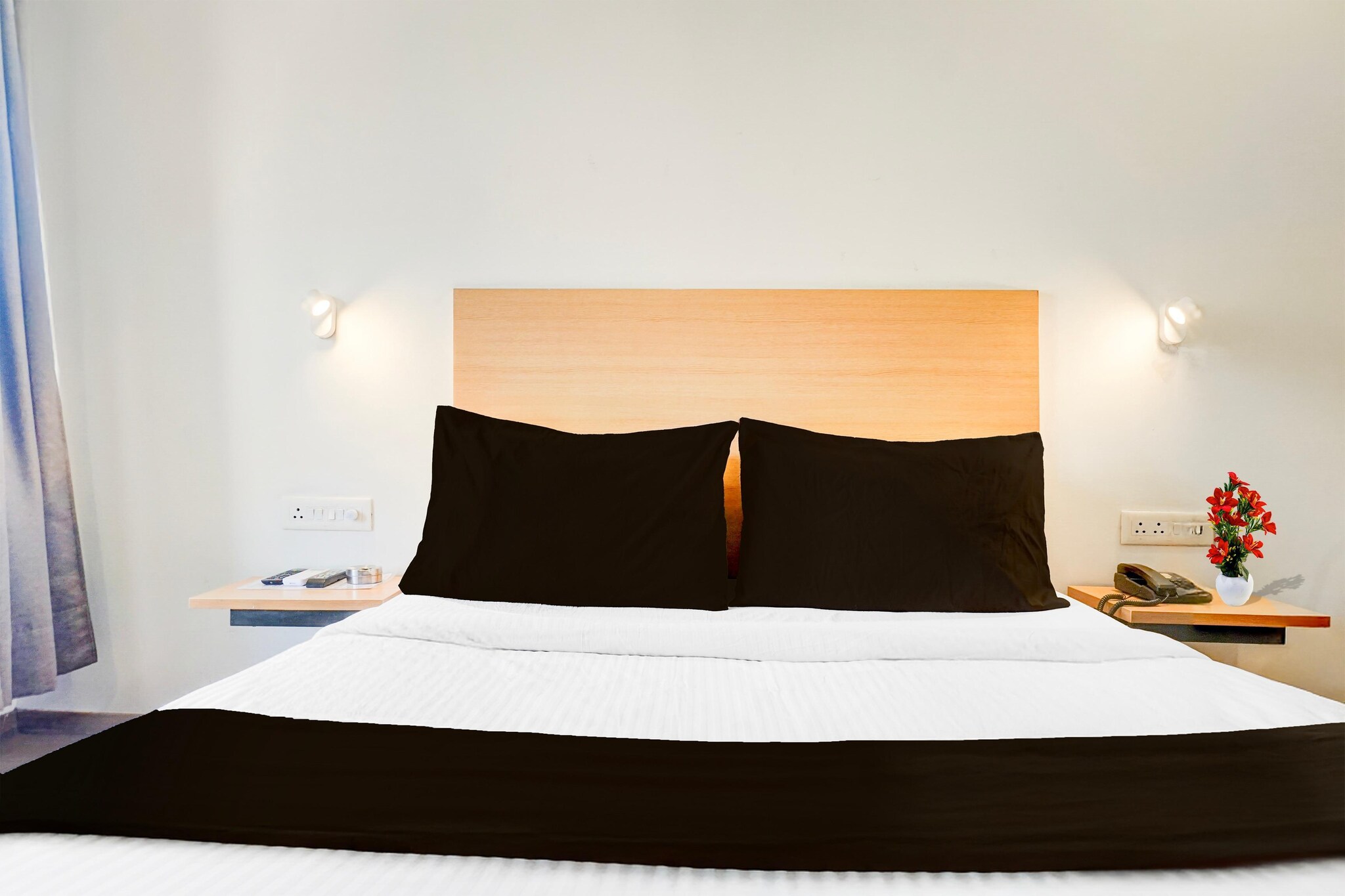 "Enjoy a comfortable and hassle-free experience at our thoughtfully designed property. Each room is equipped with modern amenities, cozy bedding, and elegant decor to make you feel right at home. Located conveniently with easy access to public transport and major attractions, it's perfect for both business and leisure travelers. Cleanliness and guest comfort are our top priorities, and our team is available 24/7 to assist you throughout your stay.
Foreign Guests Restricted: Apologies, but we are currently unable to host foreign nationals at this property.
Early Check-In Policy: A full day’s room rate will be charged for check-ins before 6:00 AM. Complimentary early check-in is available between 6:00 AM and 10:00 AM, subject to room availability.
Check-in is only available to guests aged 18 and above. Please provide a government-issued ID to confirm your age.