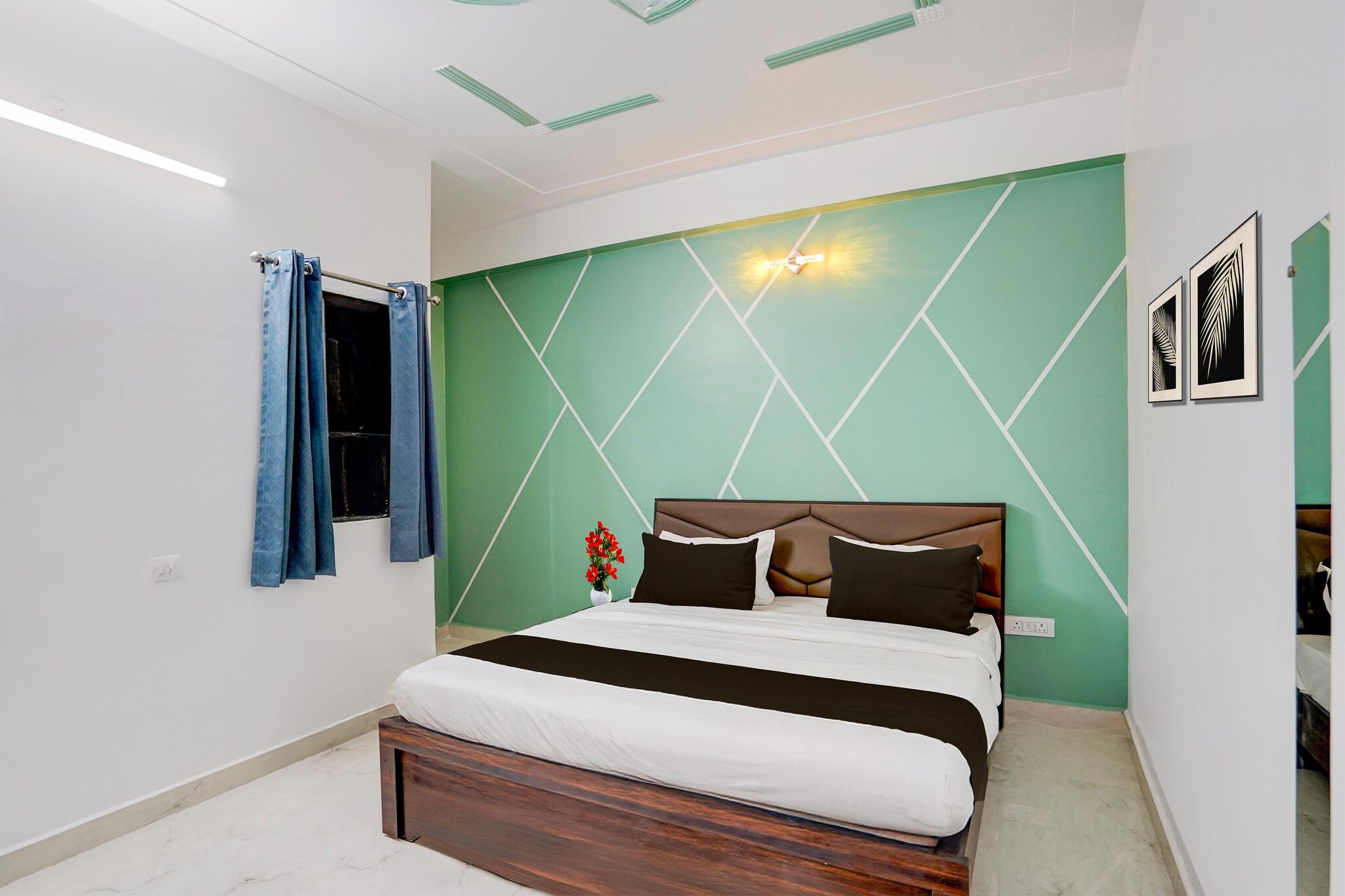Comfortable Accommodations: Super Hotel O Chandrika Devi Crossway Lucknow in Lucknow offers family rooms with air-conditioning, private bathrooms, work desks, and seating areas. Each room includes free toiletries, a bath or shower, TV, and tiled floors.
Essential Facilities: Guests enjoy free WiFi, a 24-hour front desk, daily housekeeping service, room service, and luggage storage. The hotel provides a welcoming environment with English and Hindi spoken at reception.
Local Attractions: Located 25 km from Lucknow University, 26 km from KD Singh Stadium and Ambedkar Park, and 29 km from Indira Gandhi Pratishthan and Lucknow Junction Railway Station. Chaudhary Charan Singh International Airport is 39 km away.
1.Unmarried couples are warmly welcome at this property.
2. Guests with local ID proof are warmly welcome.
3.Foreign guests are welcome and allowed to stay at this property without any restrictions
4.Early Check-In Policy: A full day’s room rate will be charged for check-ins before 6:00 AM. Complimentary early check-in is available between 6:00 AM and 10:00 AM, subject to room availability.
5.Check-in is only available to guests aged 18 and above. Please provide a government-issued ID to confirm your age.