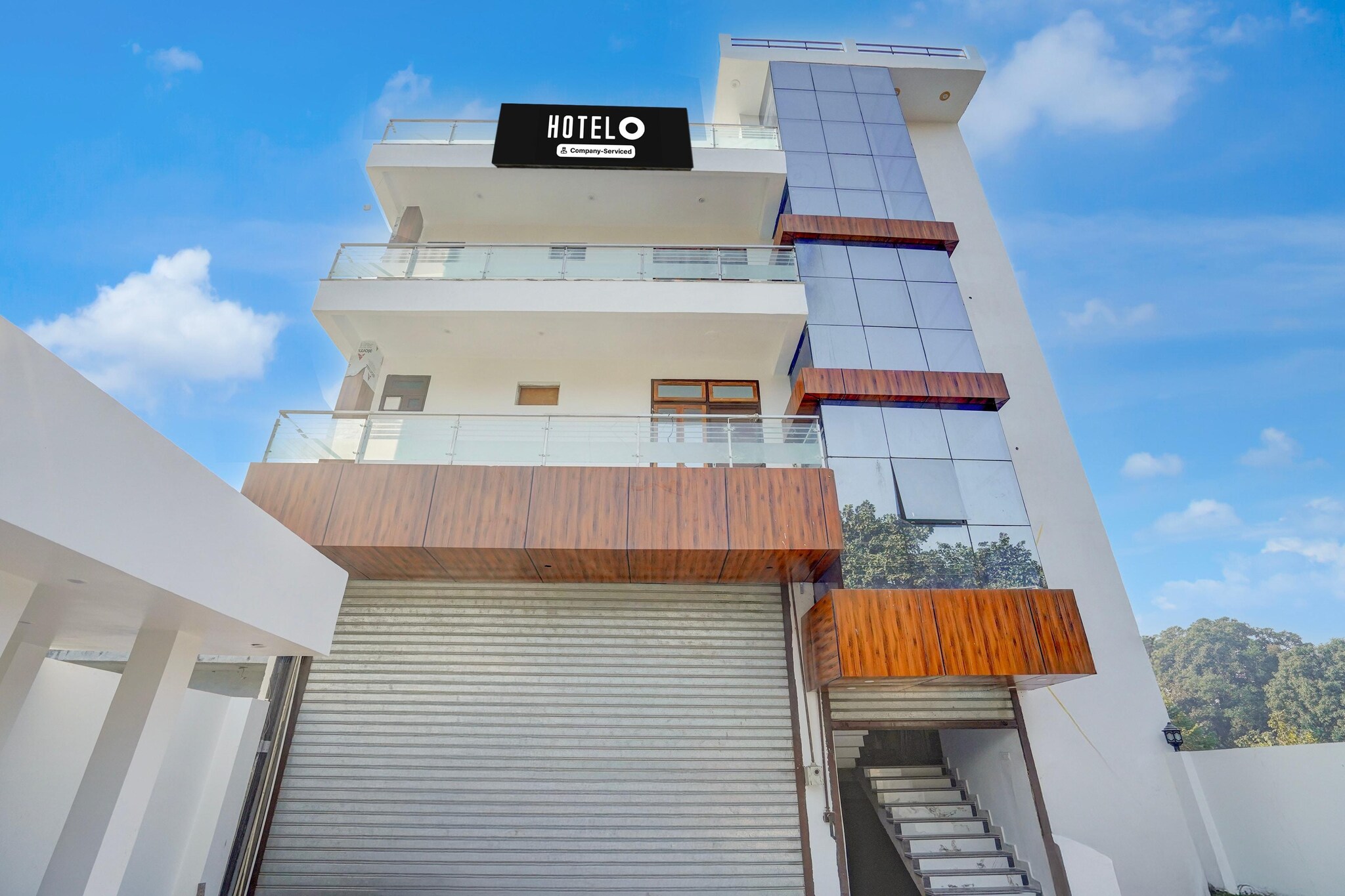 Super  Hotel O Chandrika Devi