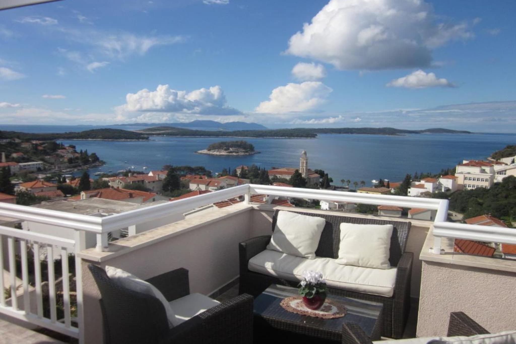 Azure Hvar Residence - One bedroom apartment Delux with sea view (4) - Terras