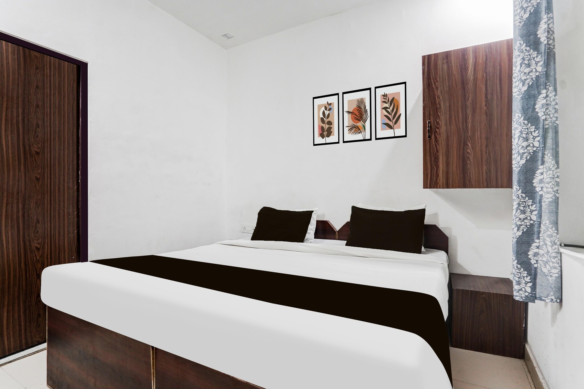 Enjoy a comfortable and hassle-free experience at our thoughtfully designed property. Each room is equipped with modern amenities, cozy bedding, and elegant decor to make you feel right at home. Located conveniently with easy access to public transport and major attractions, it's perfect for both business and leisure travelers. Cleanliness and guest comfort are our top priorities, and our team is available 24/7 to assist you throughout your stay.
 
Unmarried couples are warmly welcome at this property.
Guests with local ID proof are warmly welcome.
Foreign guests are welcome and allowed to stay at this property without any restrictions
Early Check-In Policy: A full day’s room rate will be charged for check-ins before 6:00 AM. Complimentary early check-in is available between 6:00 AM and 10:00 AM, subject to room availability.
 
Check-in is only available to guests aged 18 and above. Please provide a government-issued ID to confirm your age.
