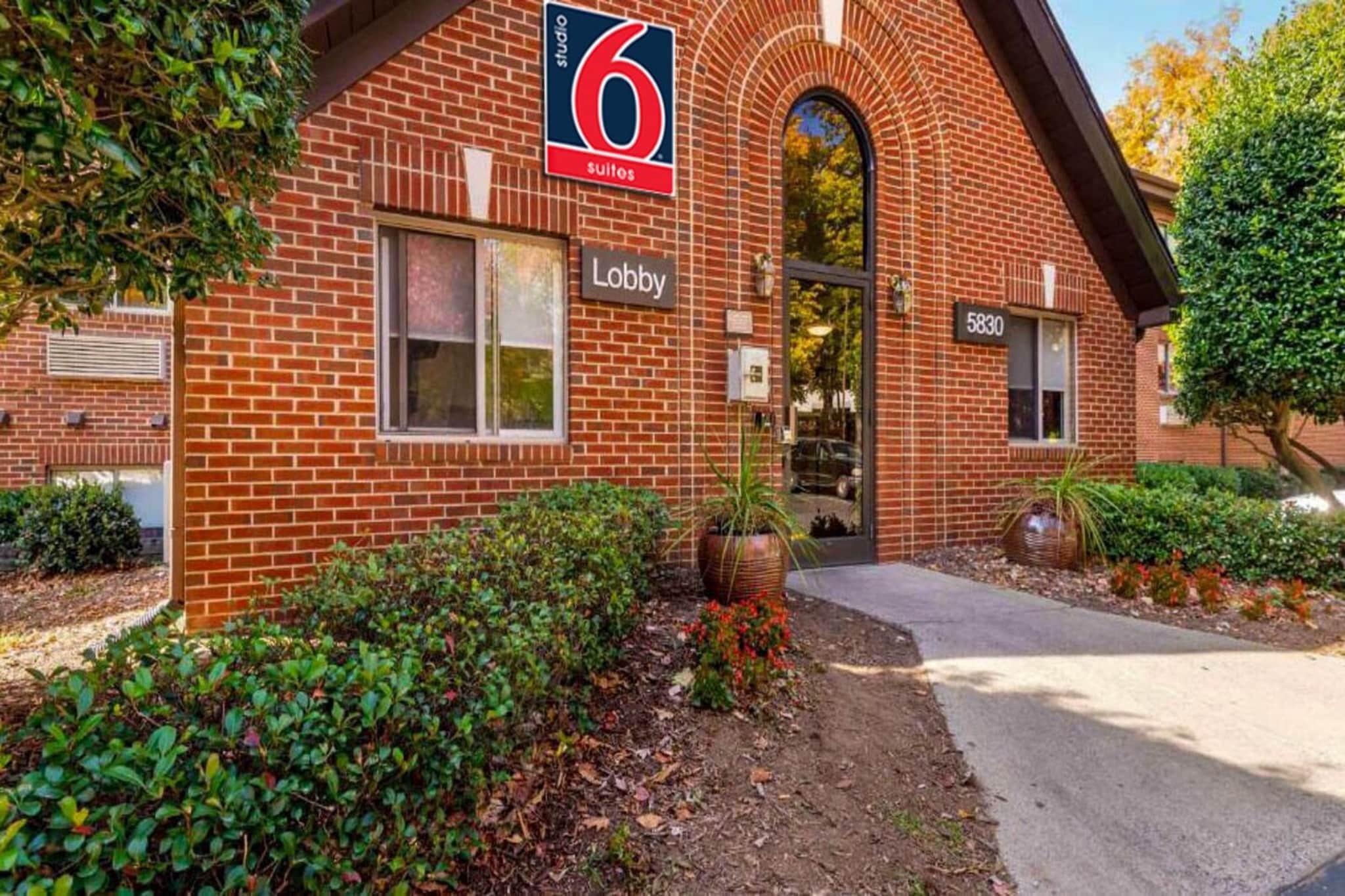 Exterior Summer