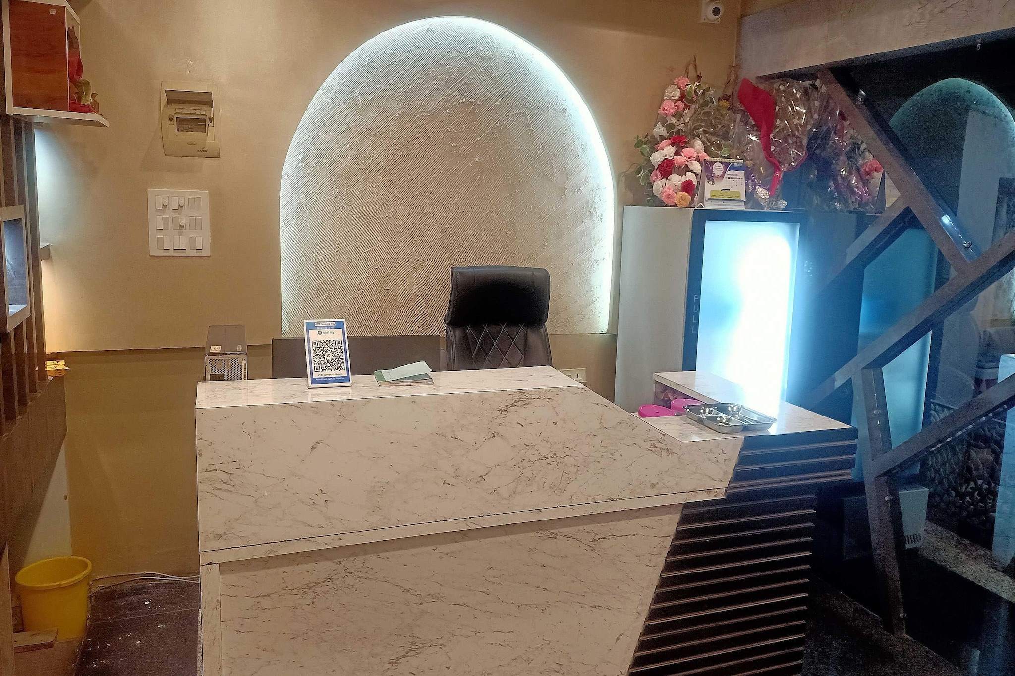 Ground floor: (bedroom(double bed, TV, seating area, air conditioning, telephone), bathroom(bathtub or shower, washbasin, toilet, Towels incl., shampoo, body soap, hot water))