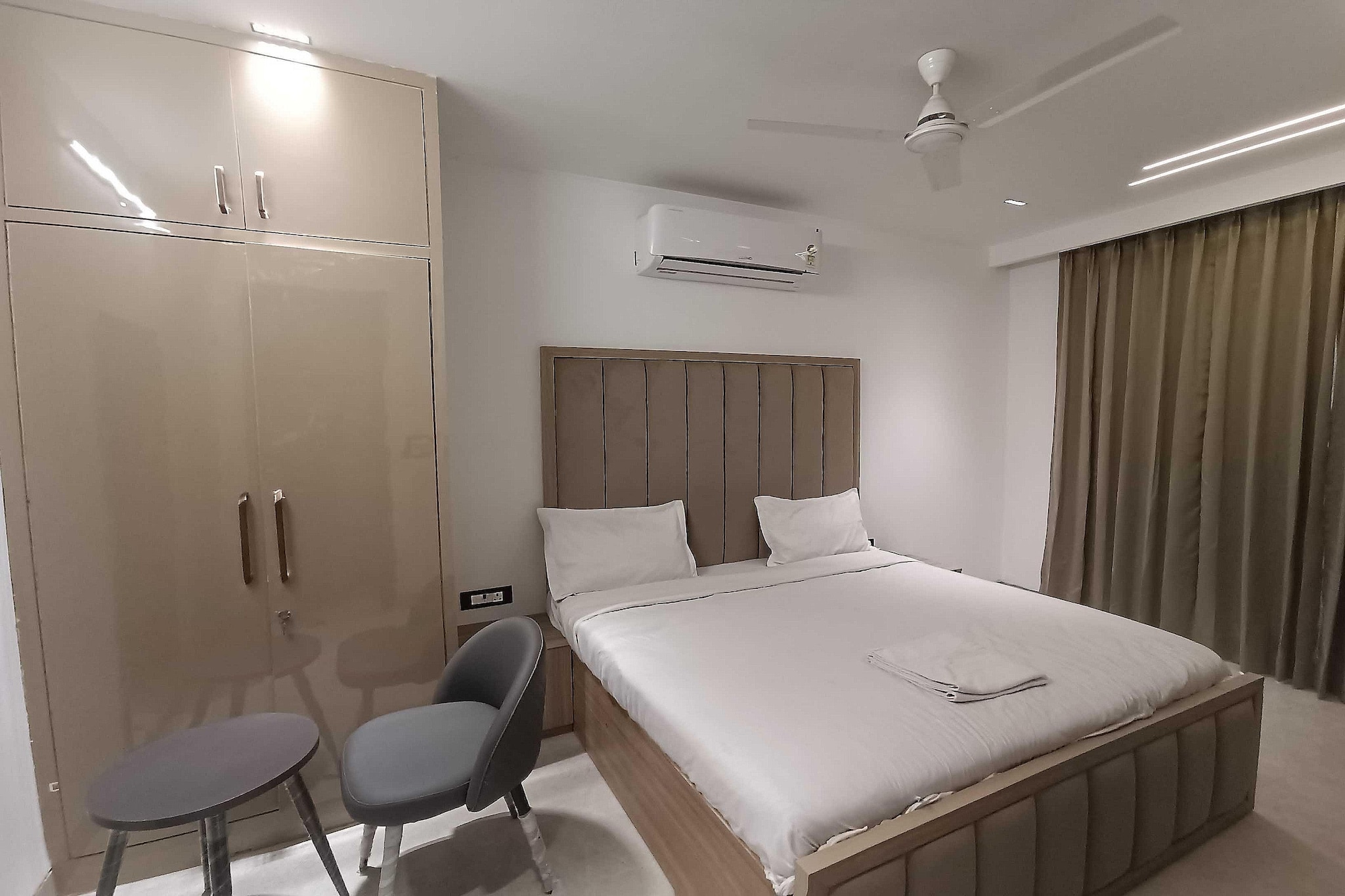 Enjoy a comfortable and hassle-free experience at our thoughtfully designed property. Each room is equipped with modern amenities, cozy bedding, and elegant decor to make you feel right at home. Located conveniently with easy access to public transport and major attractions, it's perfect for both business and leisure travelers. Cleanliness and guest comfort are our top priorities, and our team is available 24/7 to assist you throughout your stay.
Unmarried couples are warmly welcome at this property.
Guests with local ID proof are warmly welcome.
Foreign guests are welcome and allowed to stay at this property without any restrictions
Early Check-In Policy: A full day’s room rate will be charged for check-ins before 6:00 AM. Complimentary early check-in is available between 6:00 AM and 10:00 AM, subject to room availability.
Check-in is only available to guests aged 18 and above. Please provide a government-issued ID to confirm your age.